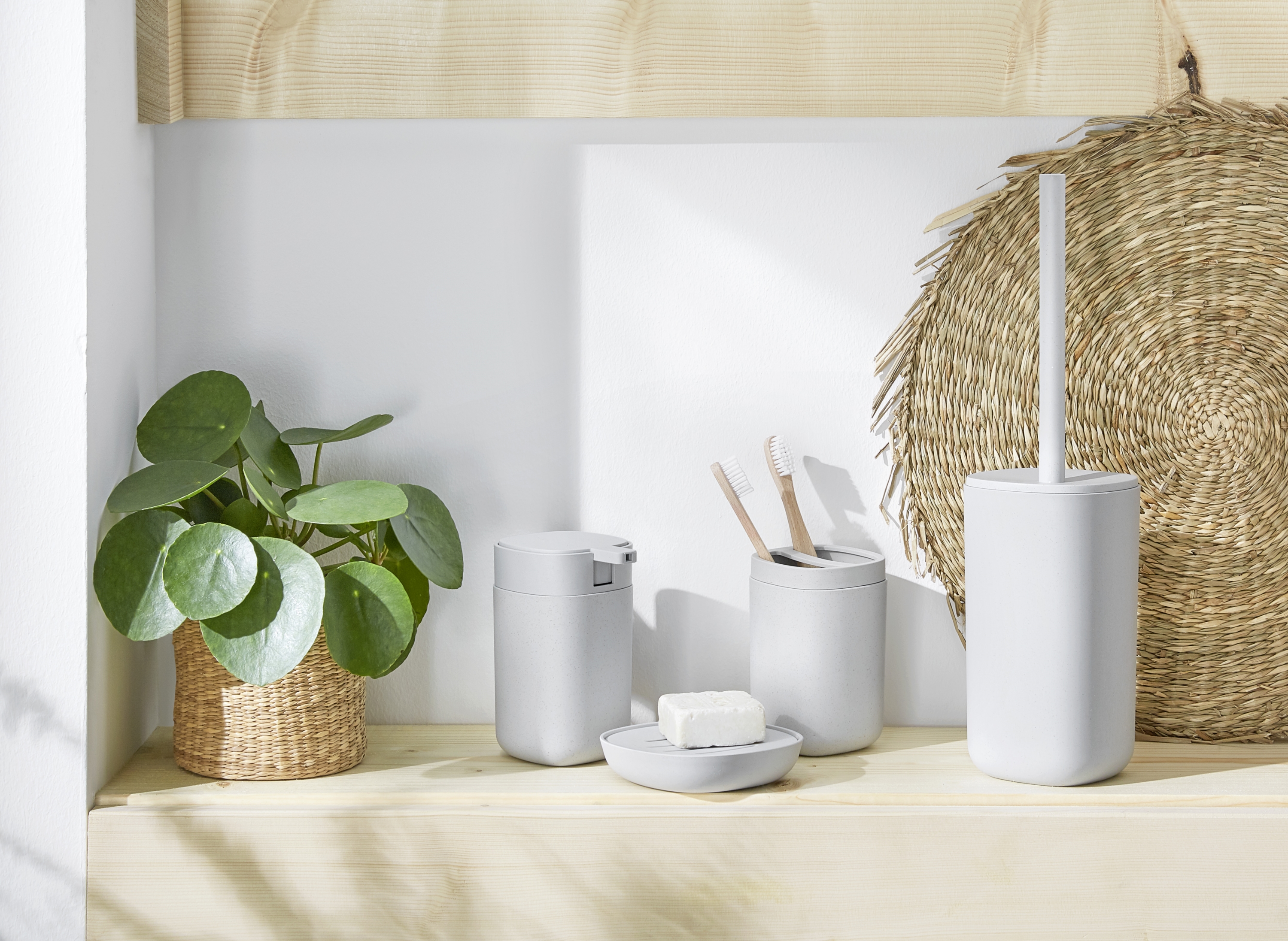Kleine Wolke Belgrano EcoLiving kubek na szczoteczki stojący Sandbeige 8614226851