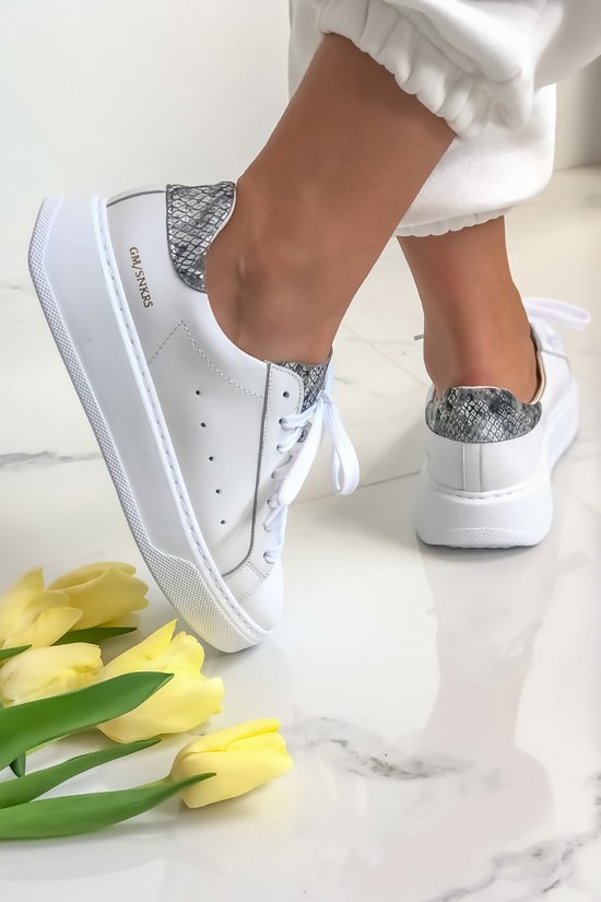 Sneakersy SN40 - 18 Biały / wąż srebrny