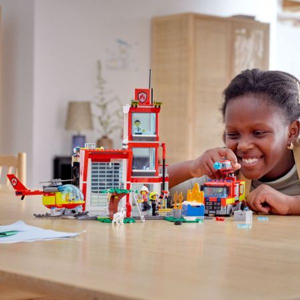 Lego City Remiza Strażacka 60320