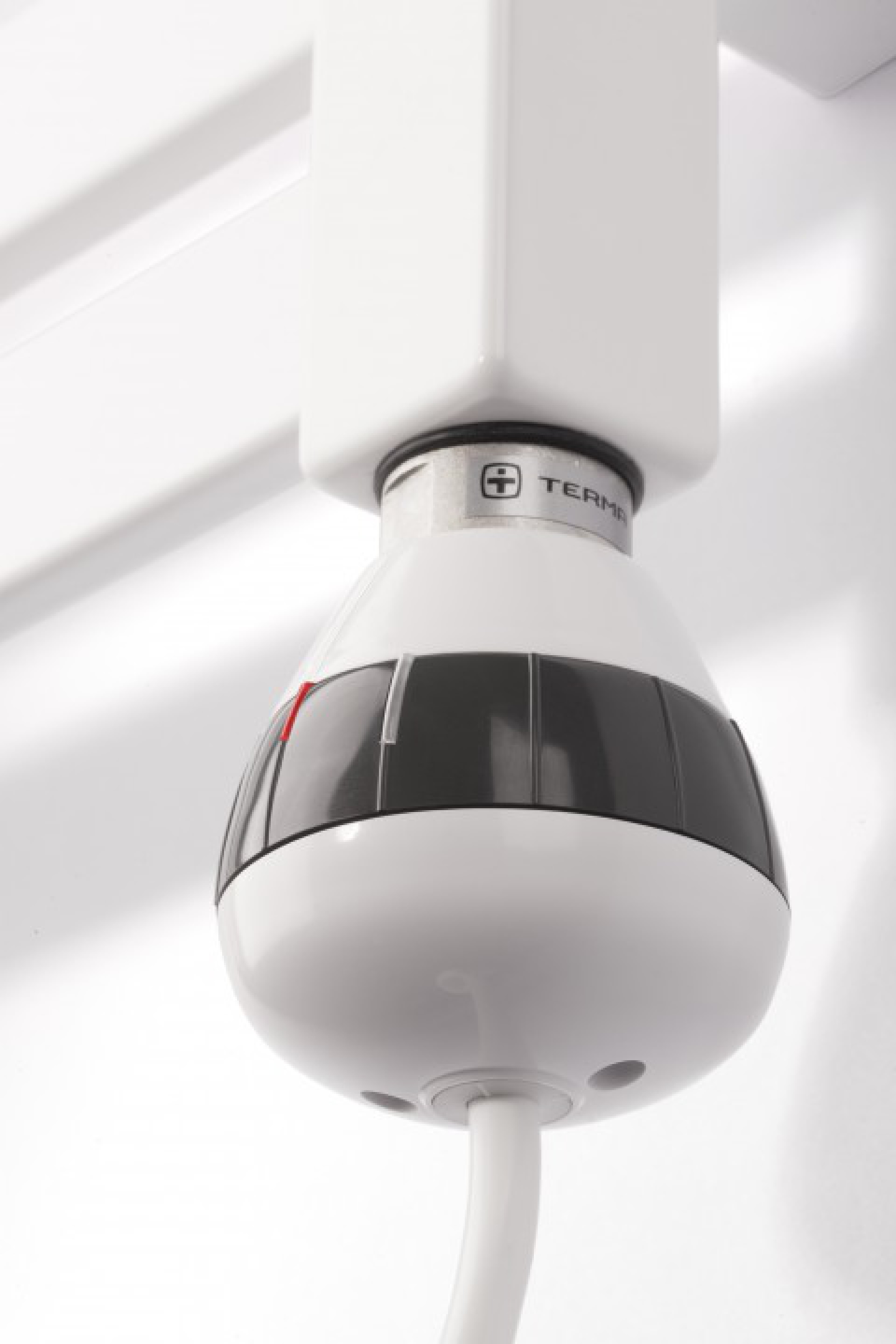 Darmowa Dostawa - Grzałka elektryczna 600 W biała Terma REG 3 WER3G06T916U