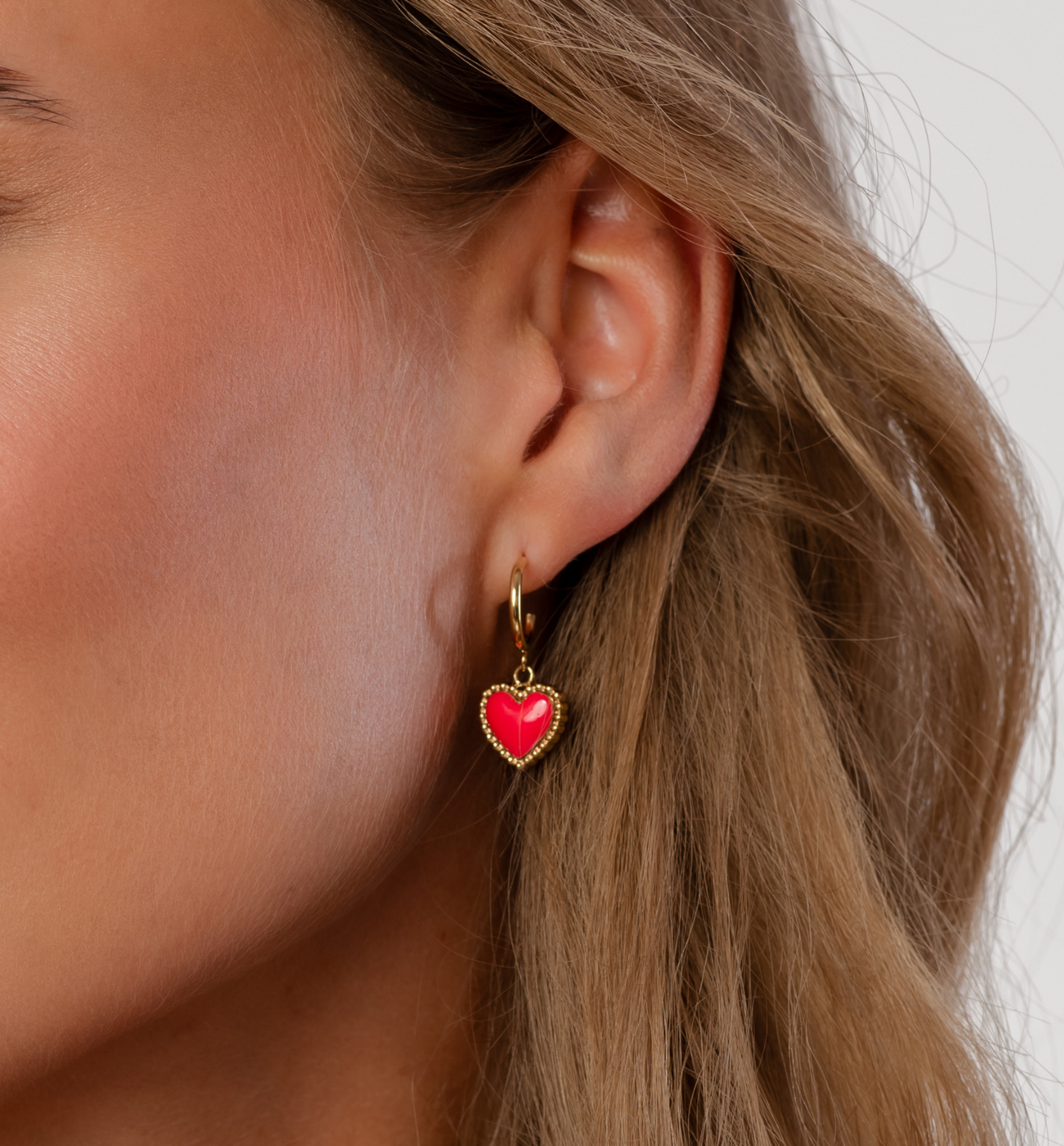 Kolczyki złote z sercem i fuksjową emalią Enamel Heart KSA1552