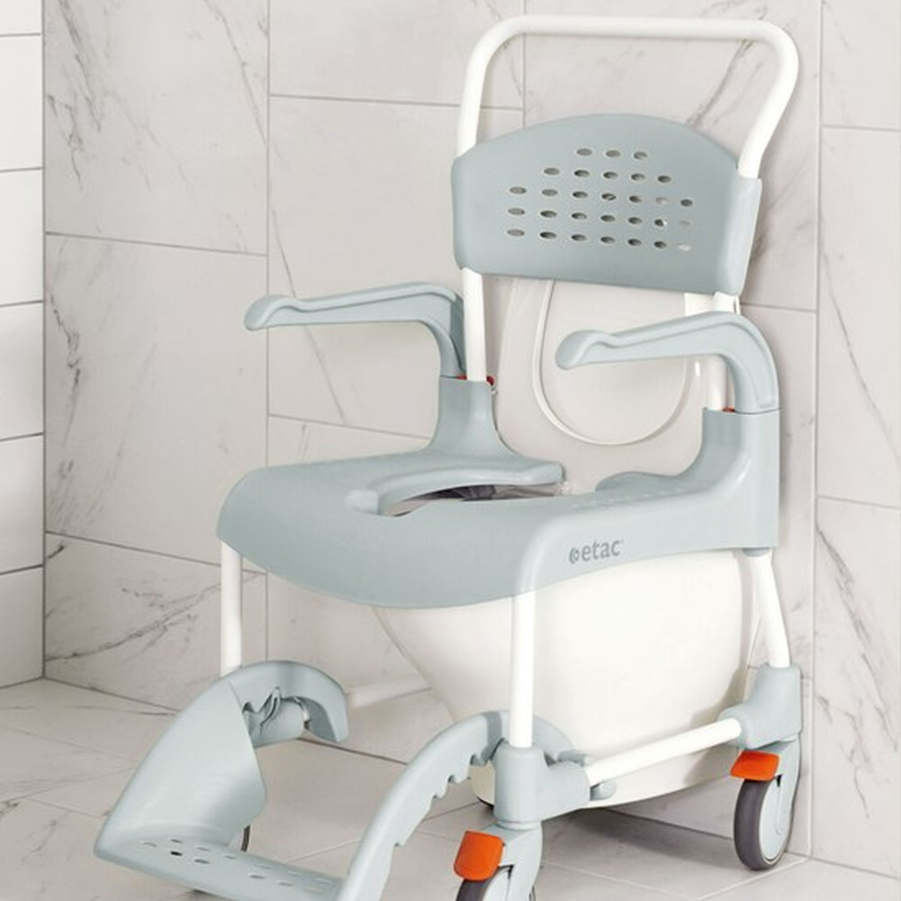 Etac Clean wózek inwalidzki z funkcją toalety biały 80229274