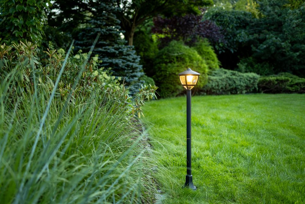 Nowodvorski Lighting Amelia lampa stojąca zewnętrzna 1x10W czarna 10497