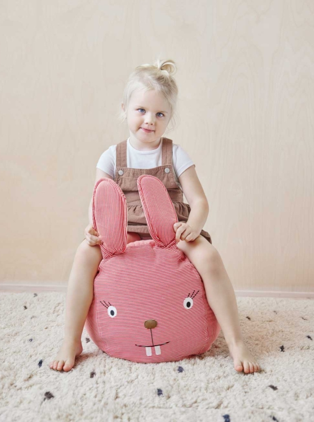 Poduszka Różowy Królik Rosy Rabbit - Ride on Rabbit OYOY