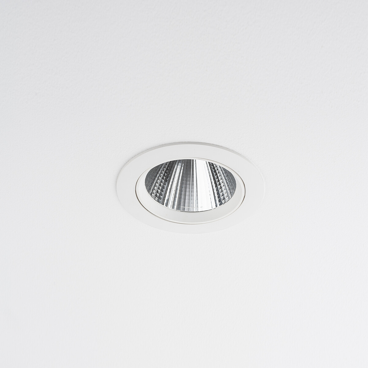 Nowodvorski Lighting Egina lampa do zabudowy 1x15 W biała 10555