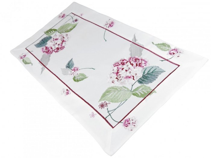 Obrus haftowany 40x110 100% poliester wz. 9504/rs