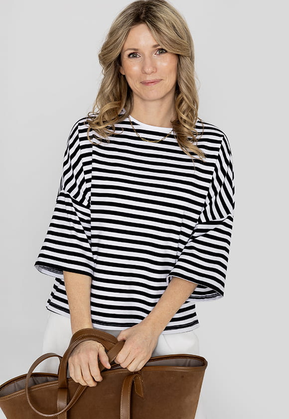 Boxy T-SHIRT AERIS – Schwarze Streifen