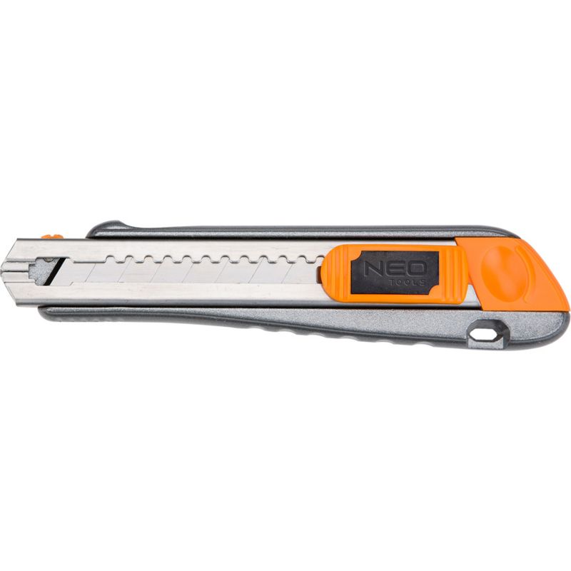 Nóż z ostrzem łamanym NEO TOOLS 18 mm, metalowy korpus 1 szt