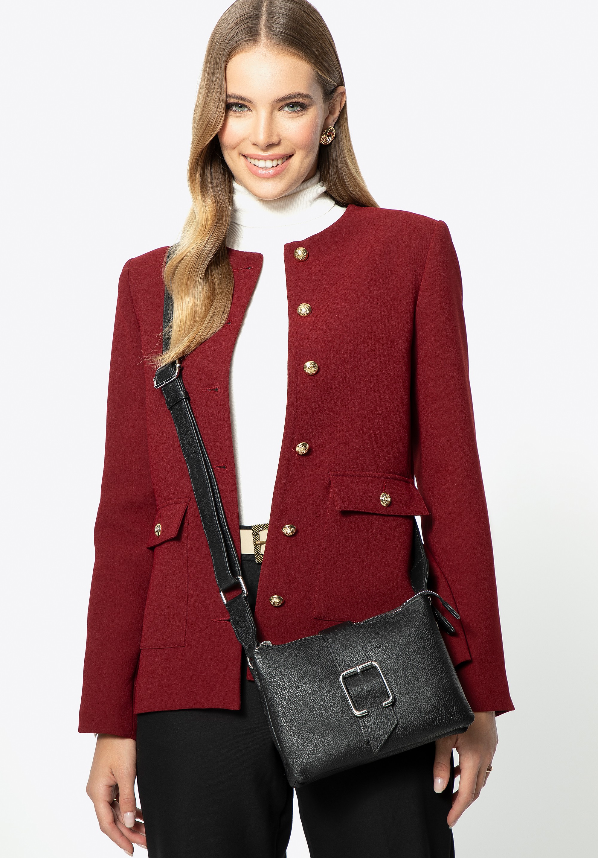 Damska crossbody ze skóry z klamrą czarna