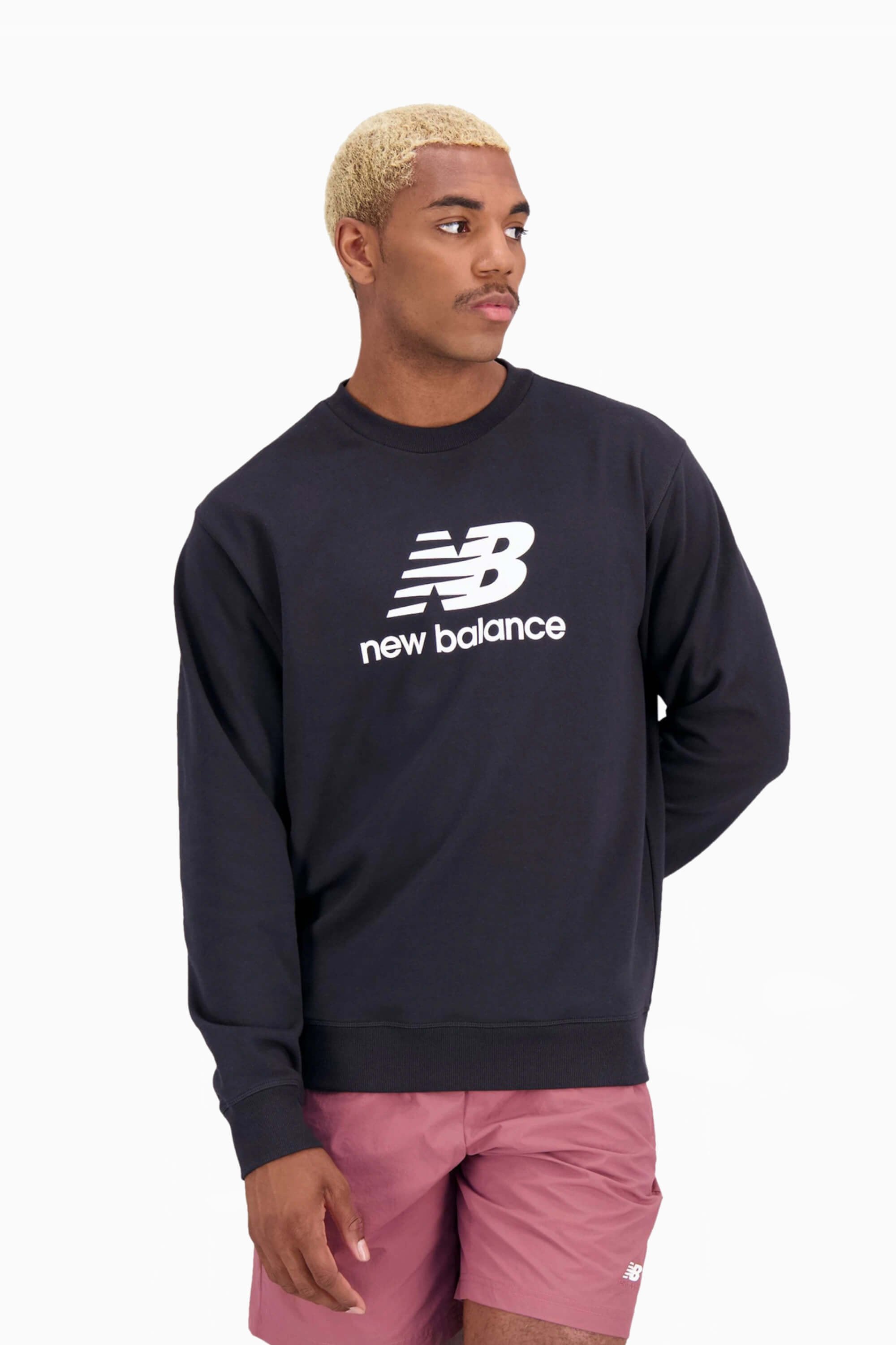 Bluza New Balance Essentials Stacked Logo - Czarny