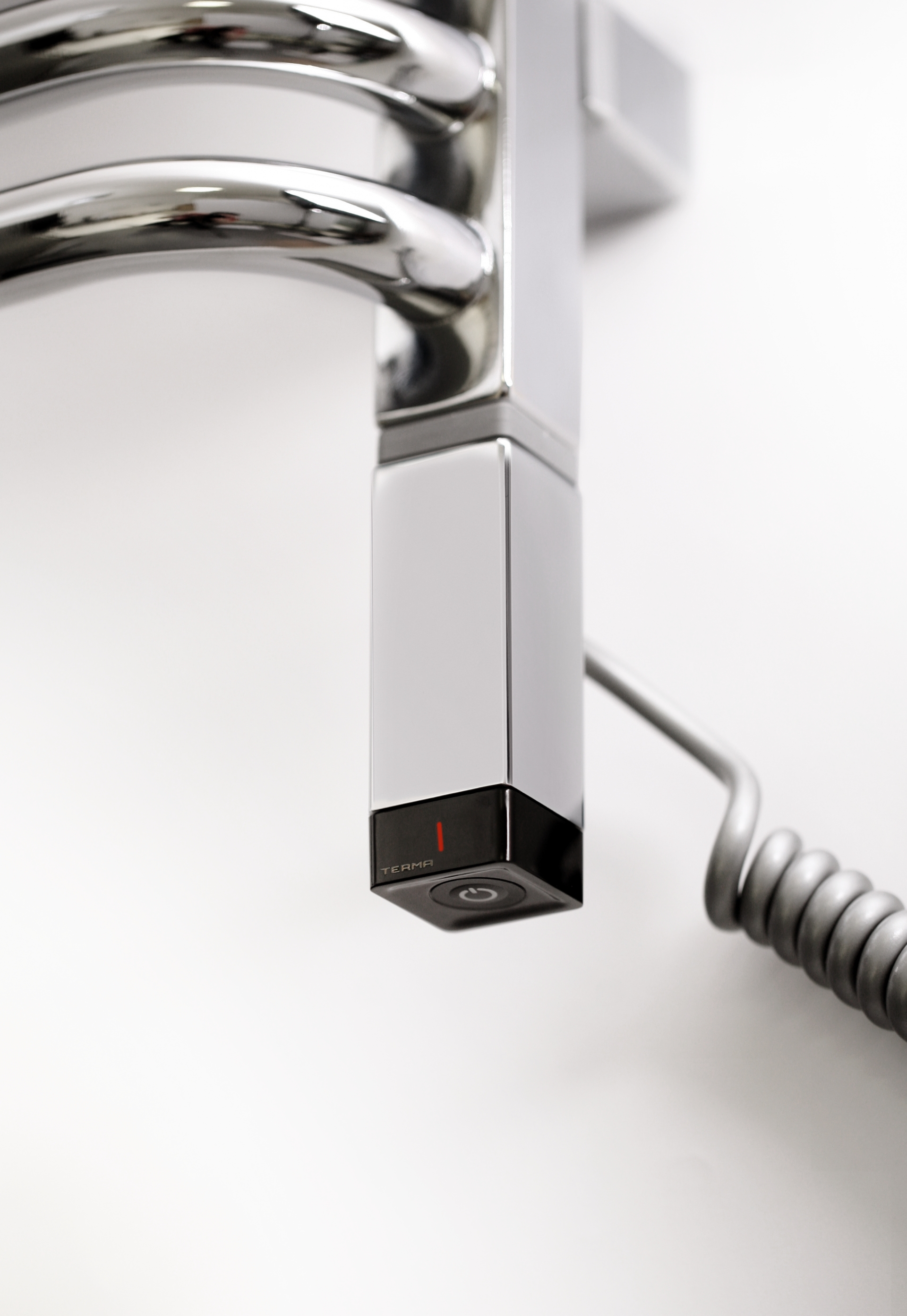 Terma One grzałka elektryczna 600 W chrom WEOKX06TCROU