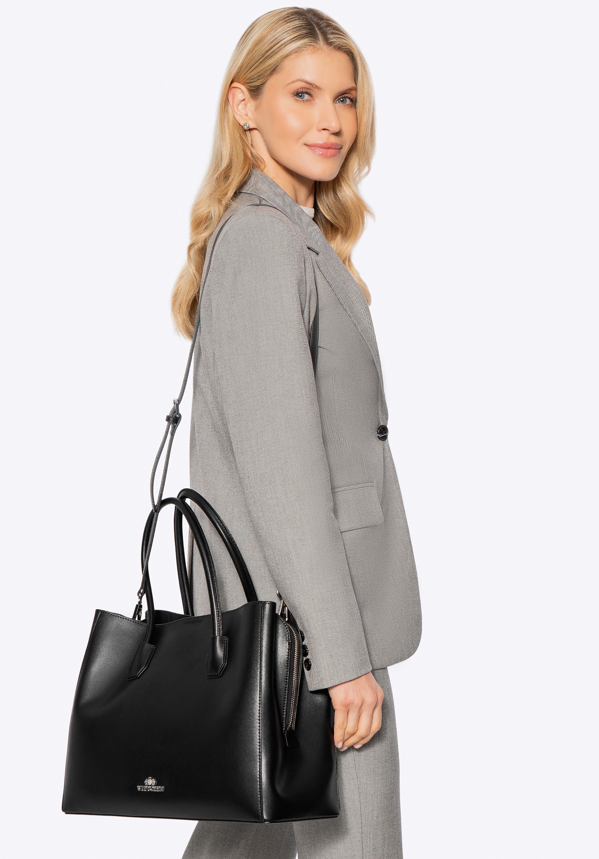 Damski kuferek ze skóry naturalnej trójkomorowy czarno - srebrny