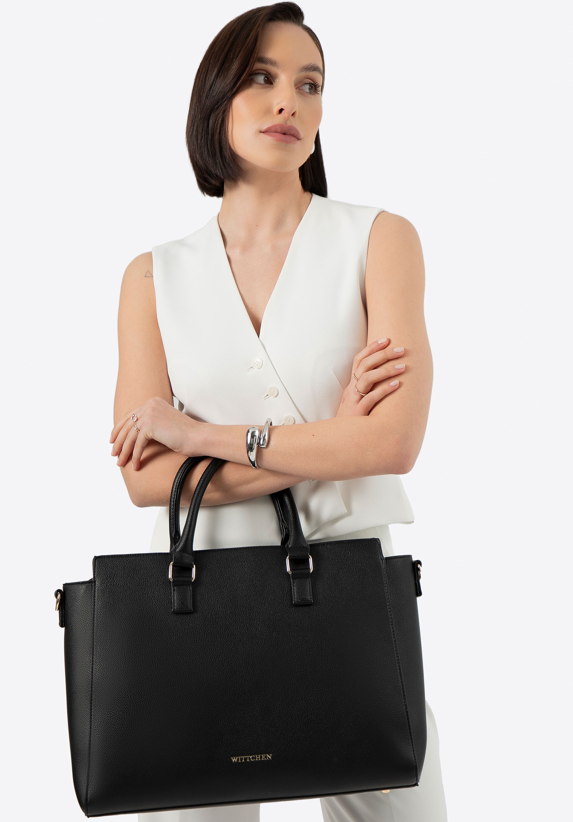 Damska torba na laptopa 17" z imitacji skóry czarno - złota