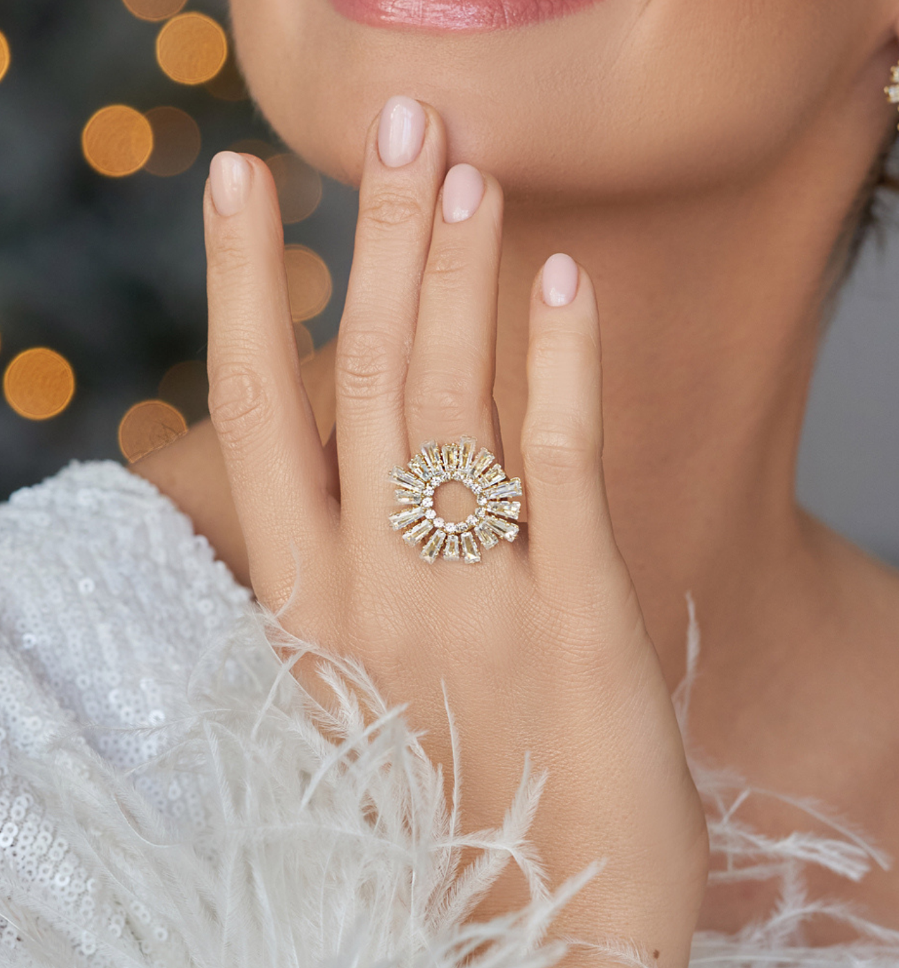 Pierścionek złoty z transparentnymi kryształkami Samantha PSS0064