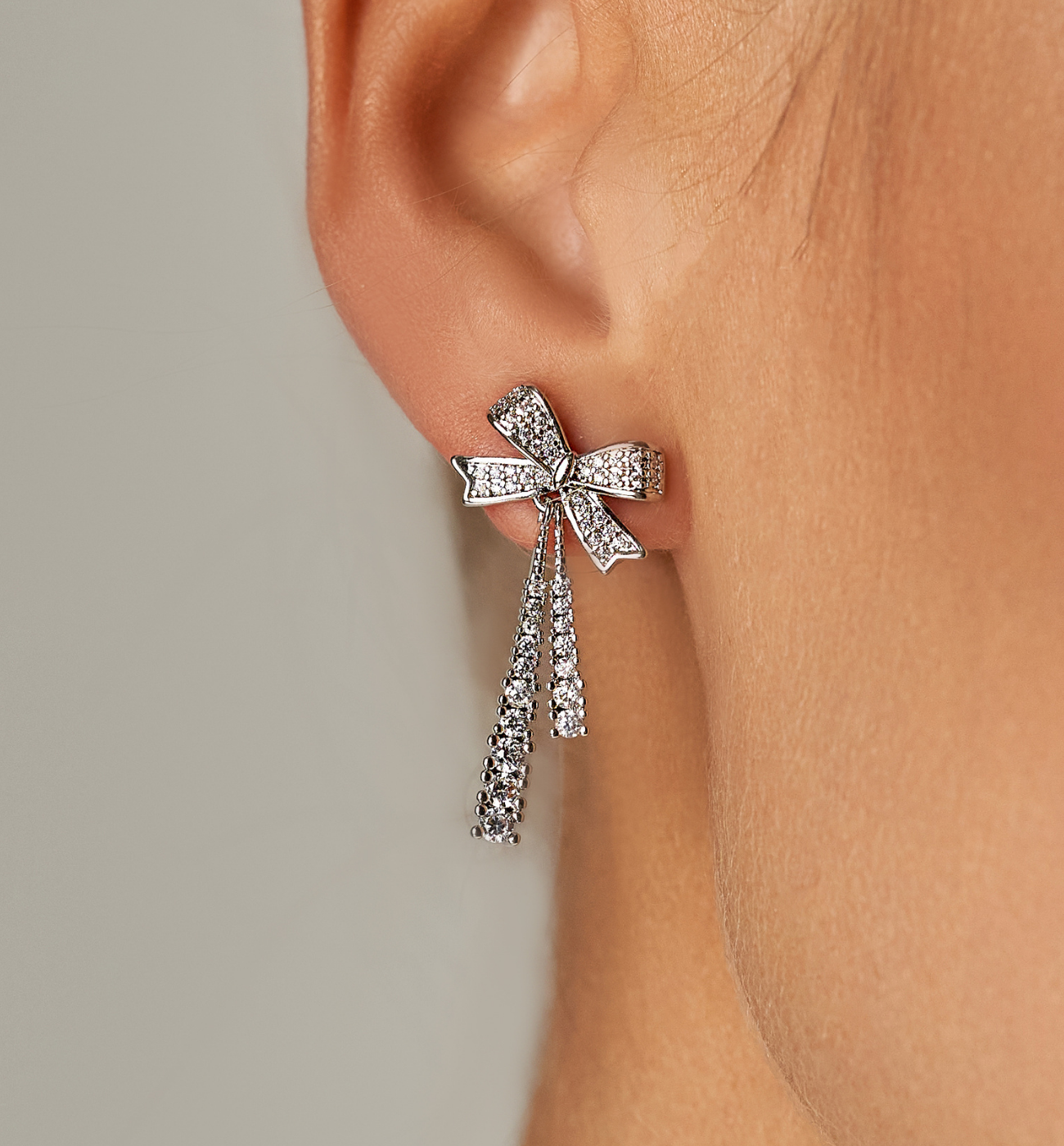 Kolczyki srebrne z kokardkami Amusement KSS1492