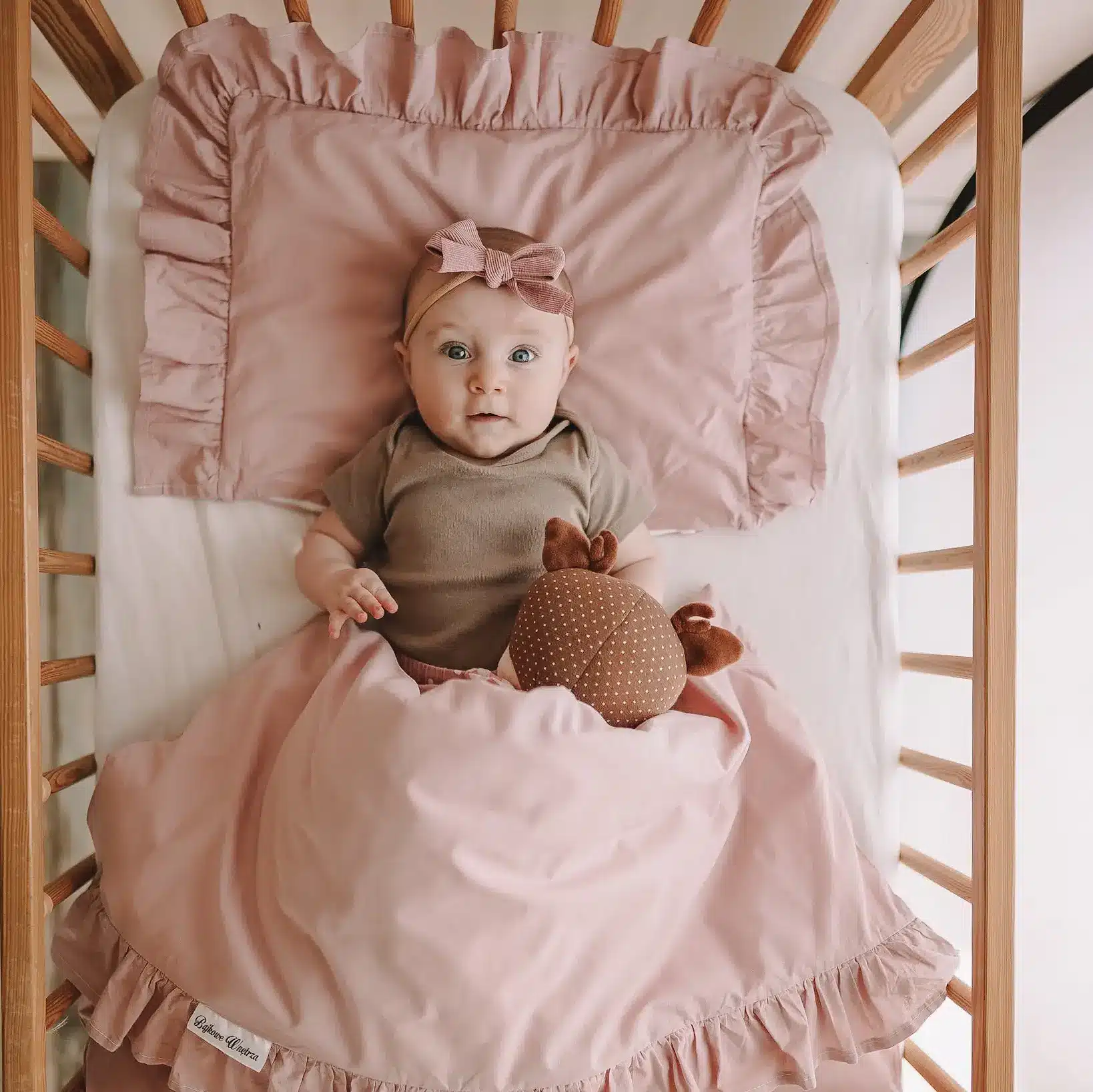 Komplet pościeli Brudny róż z falbanką i wypełnieniem 100x75cm