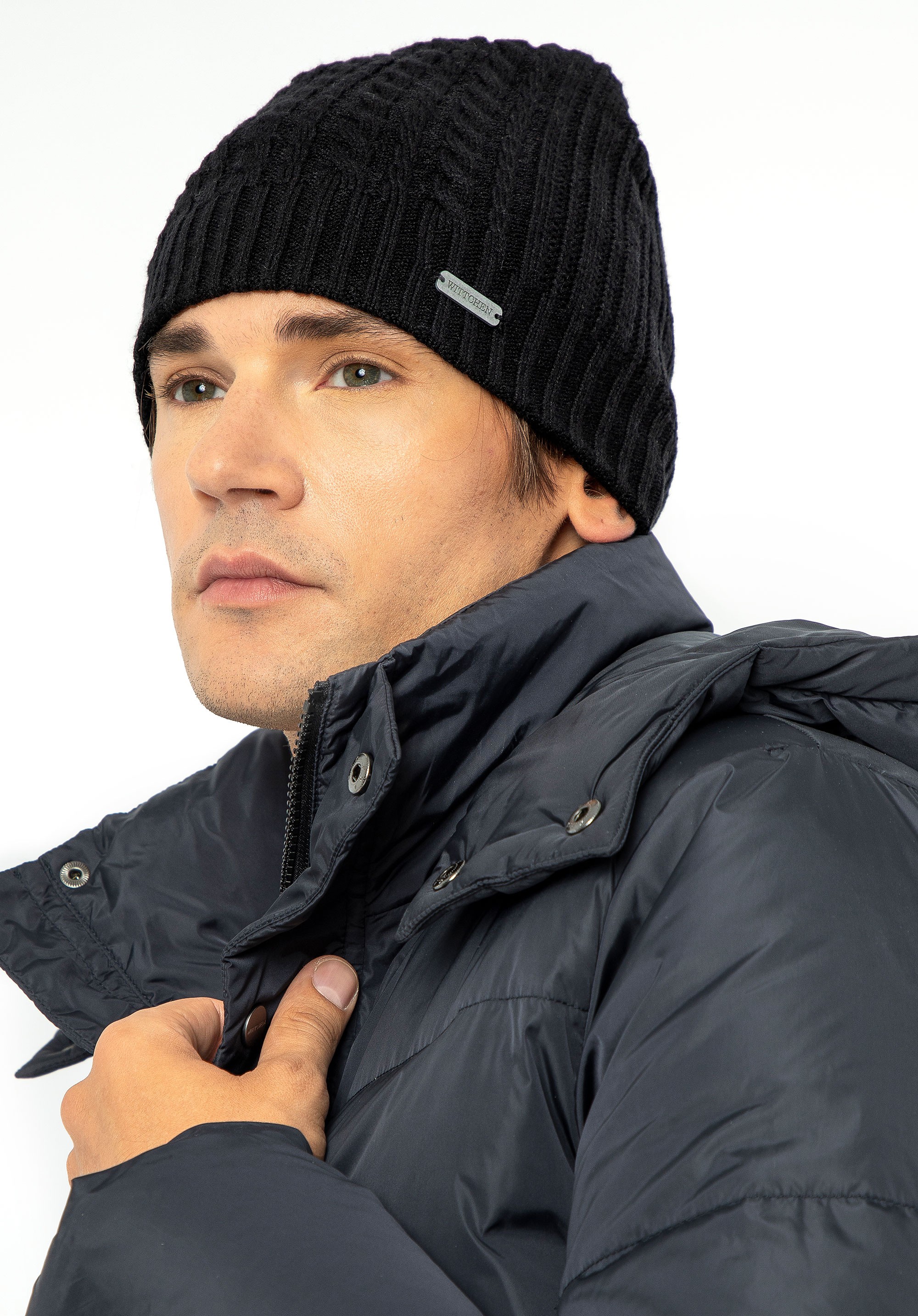 Męska czapka z ozdobnym splotem czarna