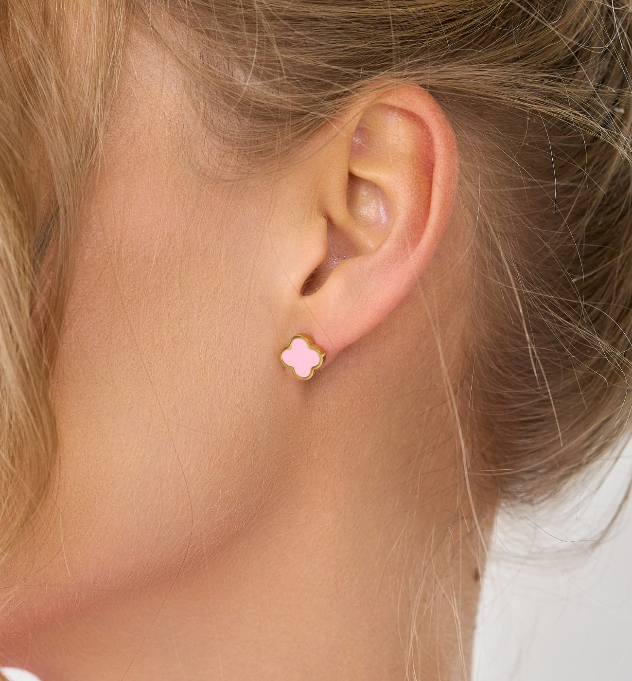 Kolczyki koniczynki z różową emalią Heureux KSA1918