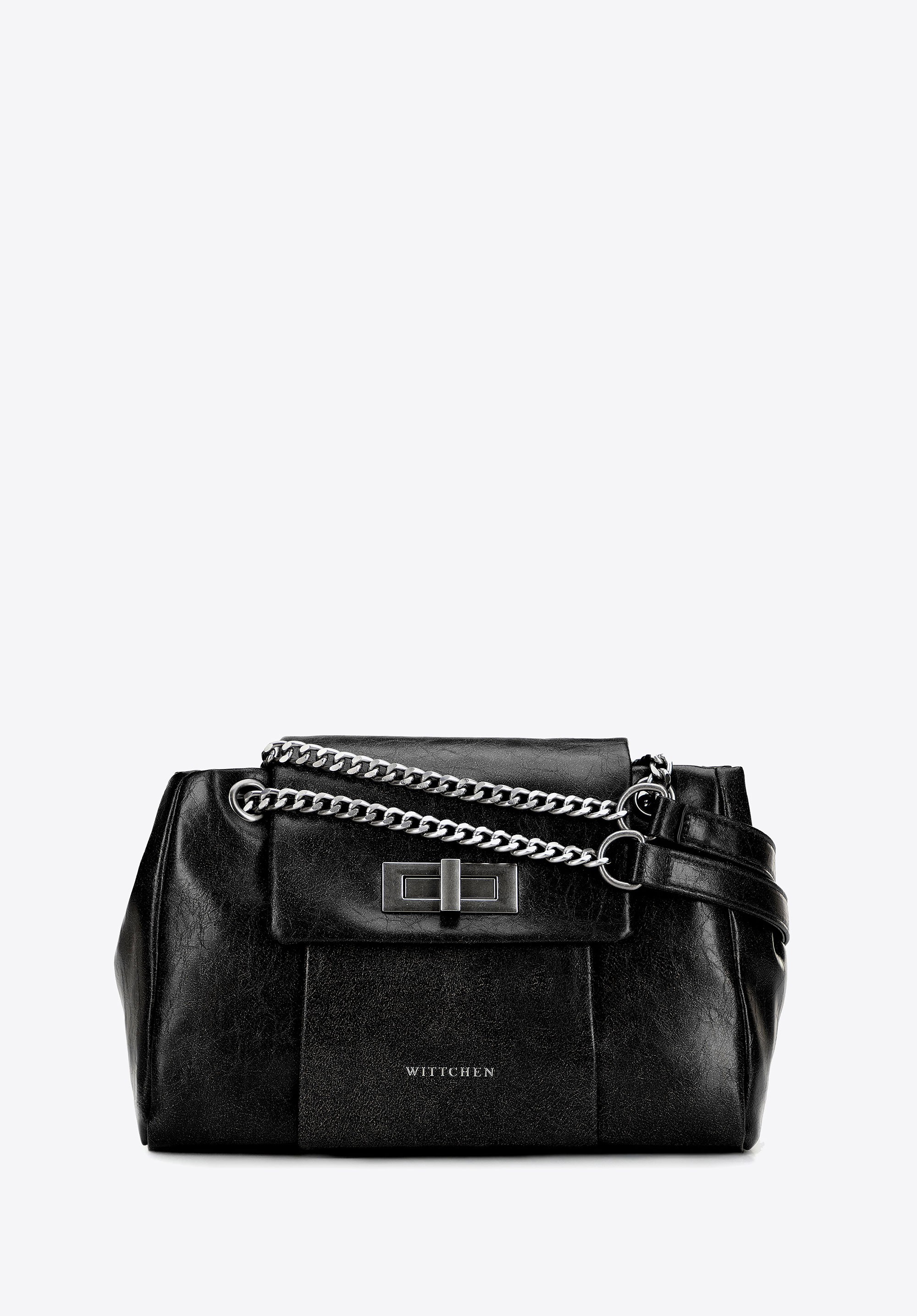 Listonoszka z imitacji skóry z łańcuszkiem czarna