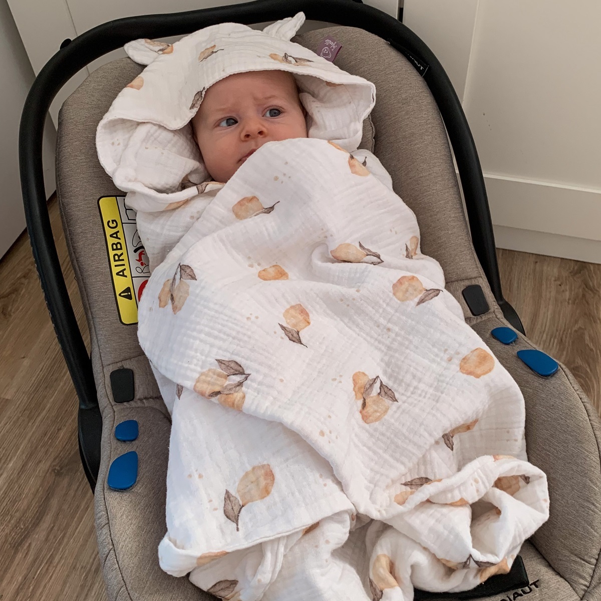 Muślinowy otulacz do fotelika Cytrynki IF