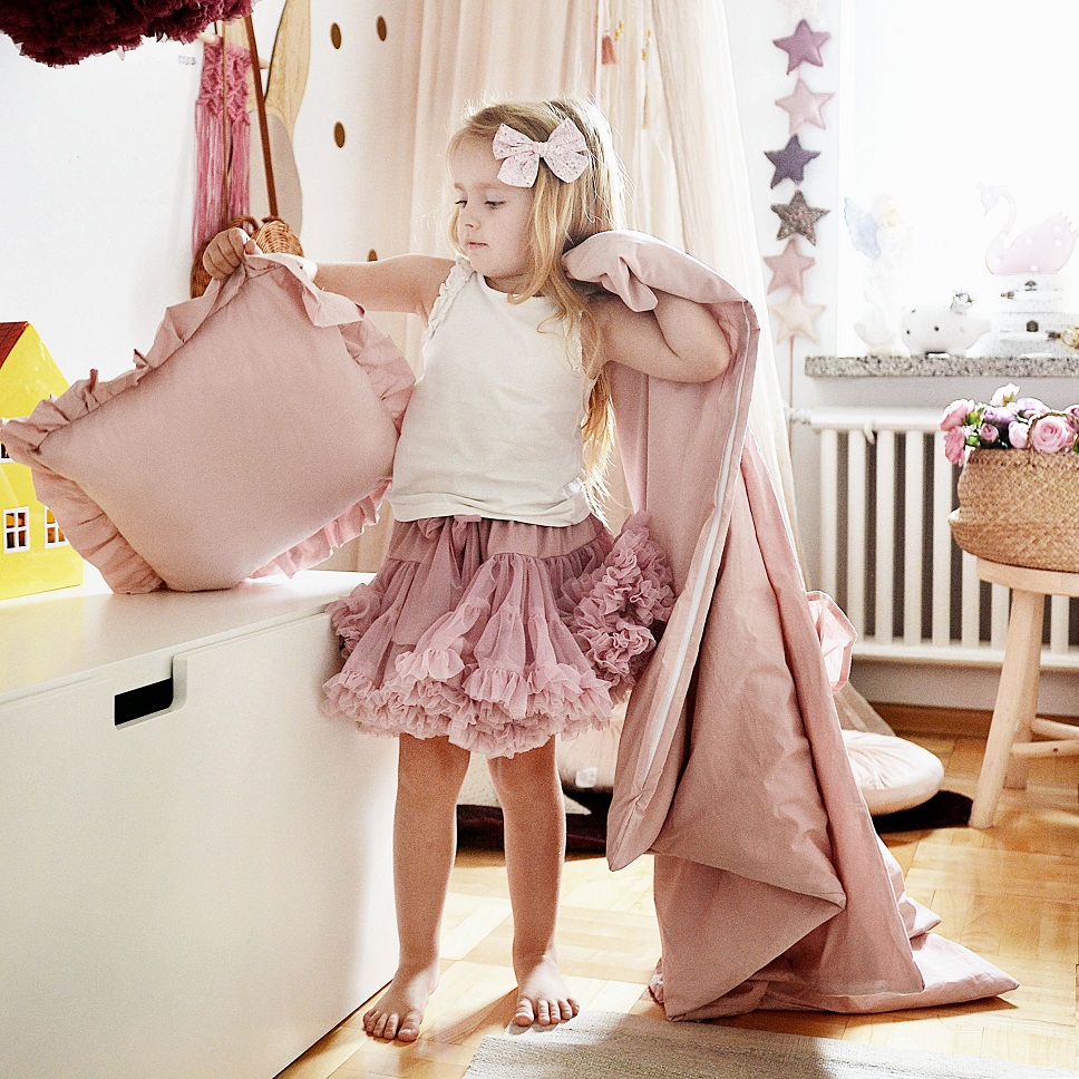 Pościel dziecięca Brudny Róż z falbanką 140x200