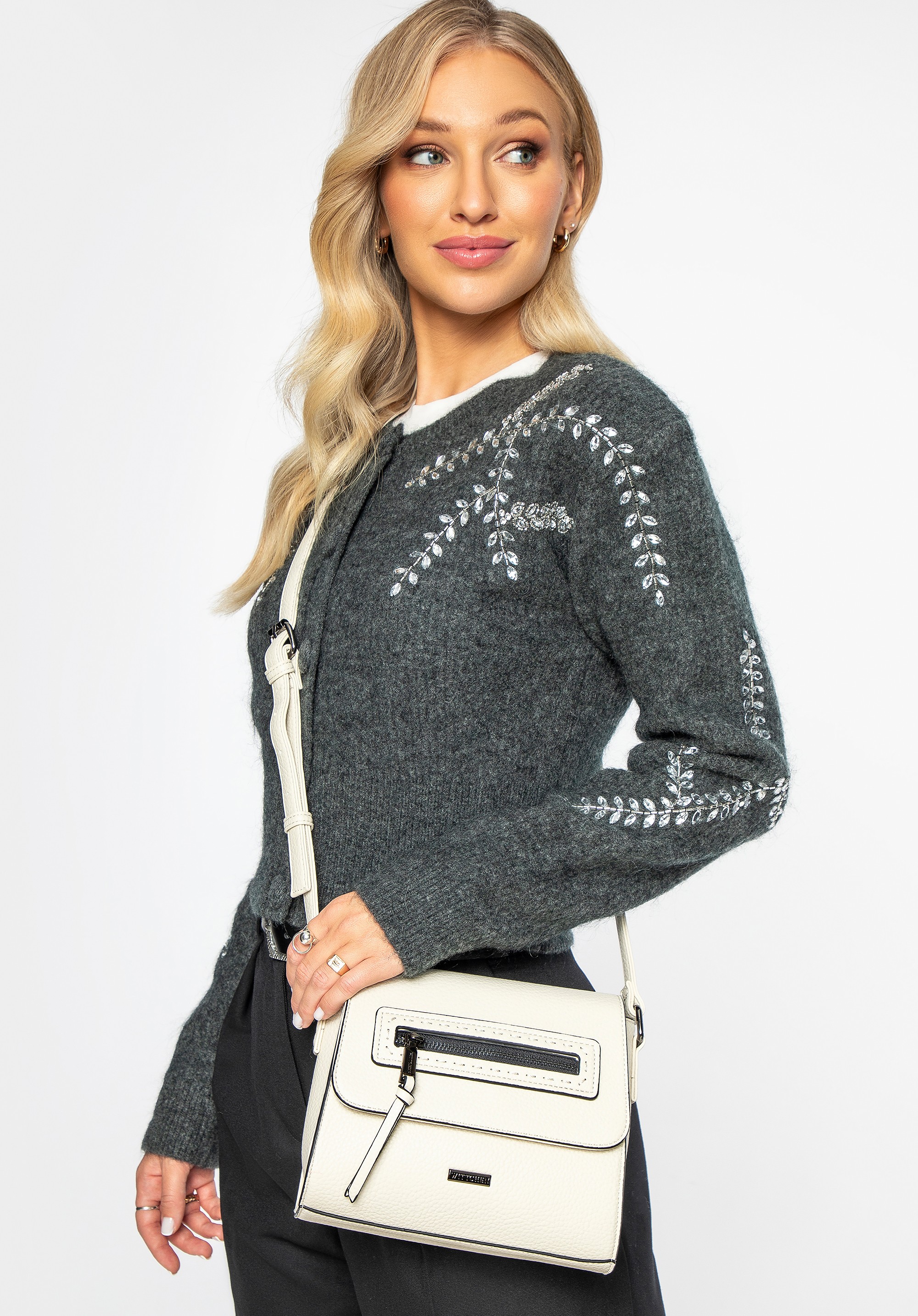 Mała torebka z ekoskóry trapezowa kremowa