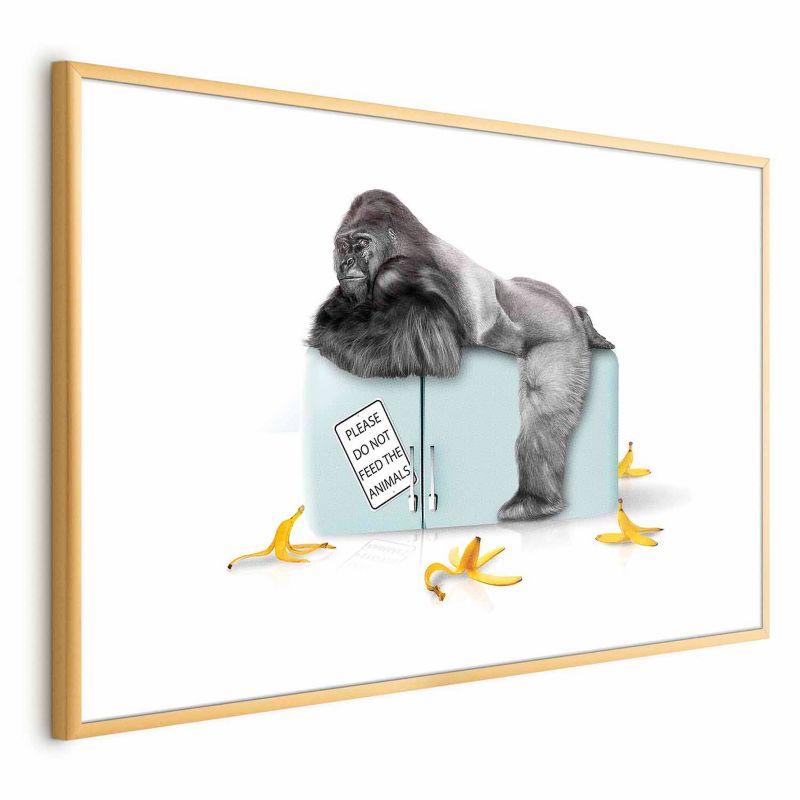 Plakat Artgeist Głodny goryl 42x29,7 cm z ramą złotą 1 szt