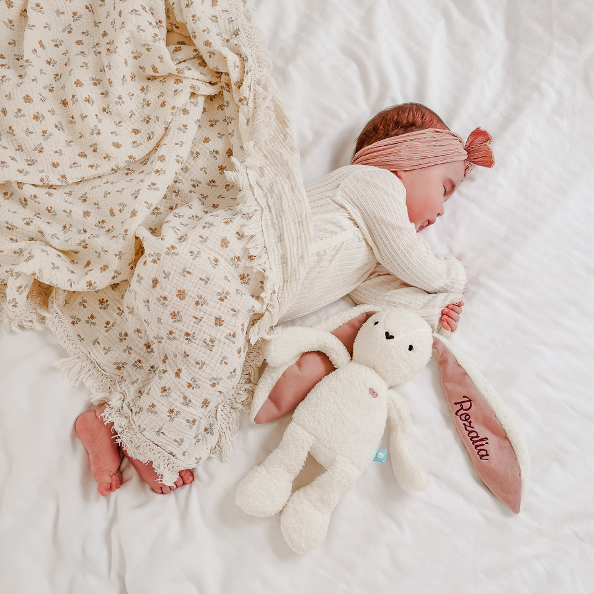 Otulacz muślinowy Kwiatuszki beż z frędzlami 100x120 cm ns