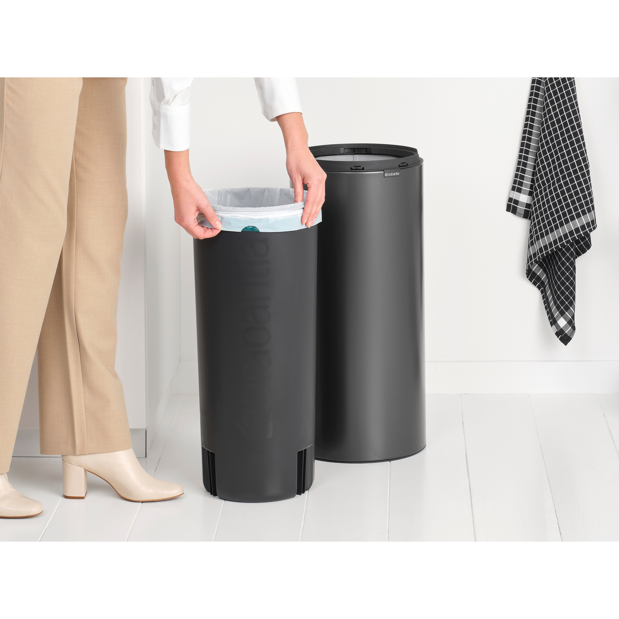 Brabantia Touch Bin New kosz na śmieci 30 l czarny 236266