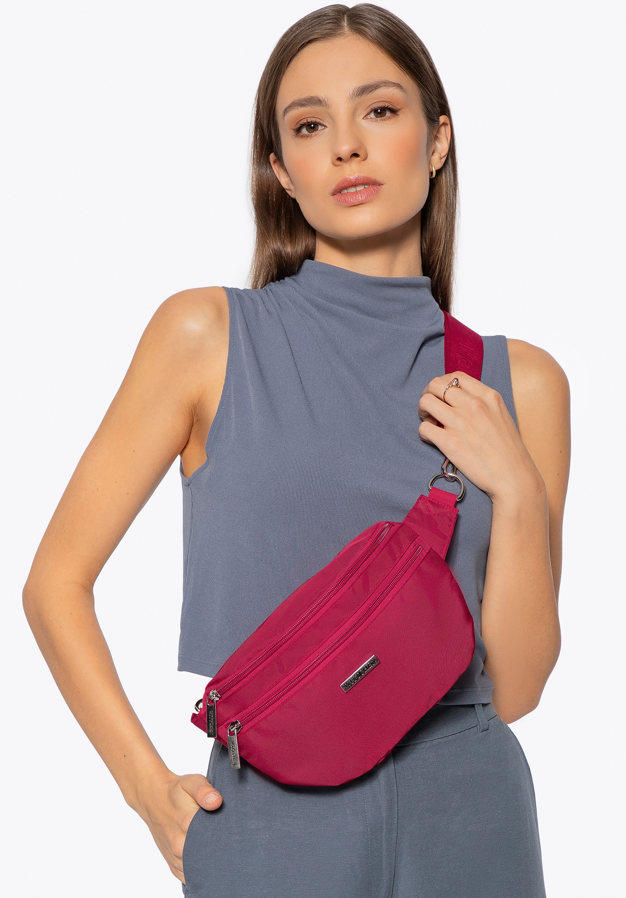 Nerka z poliestru z odpinanym paskiem malinowa