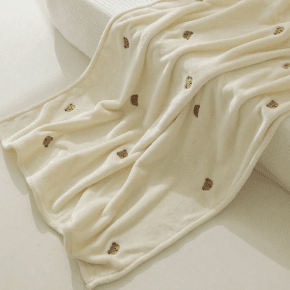 Koc pluszowy z misiami Teddy 90x130 cm NS