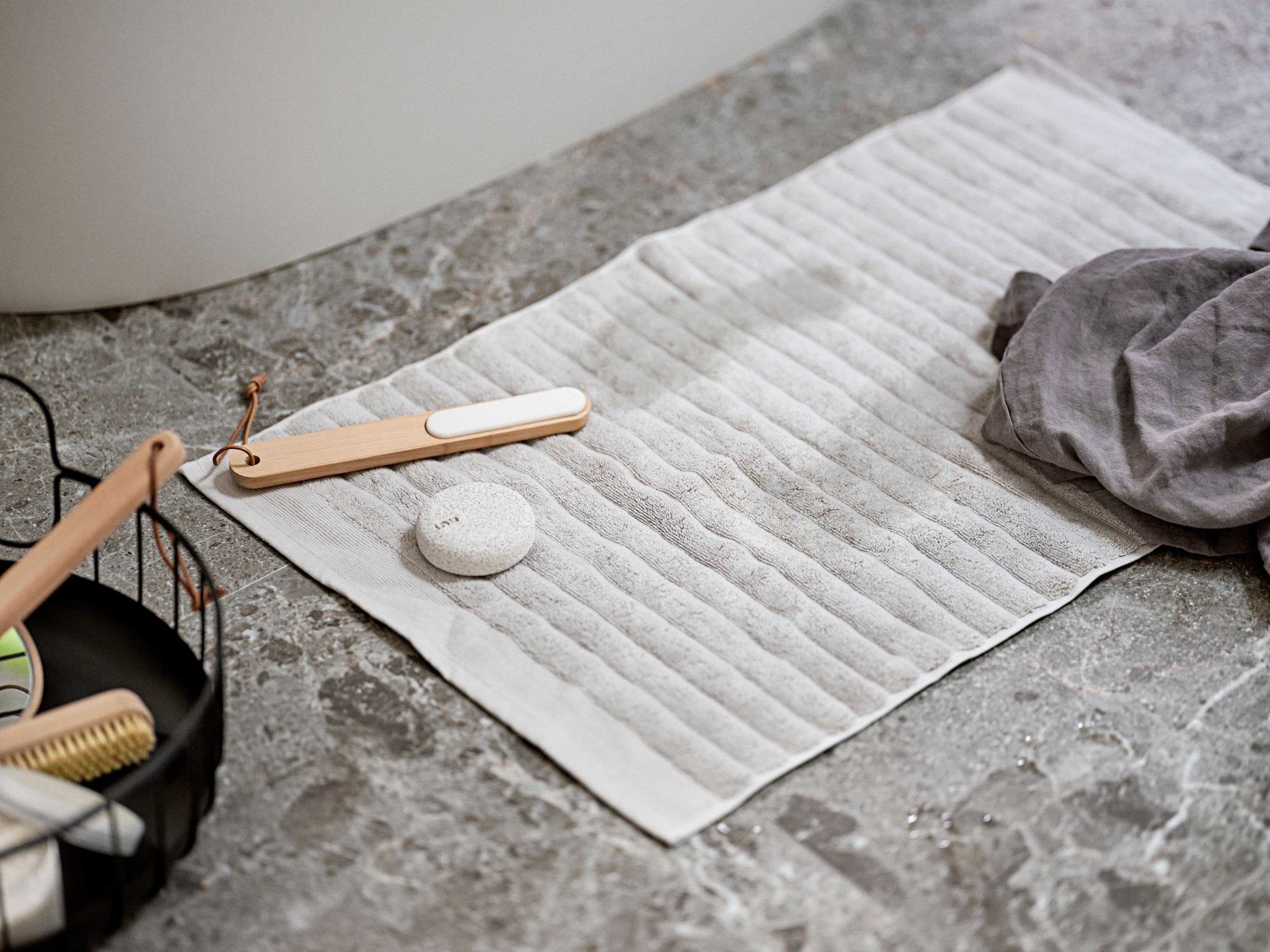 Zone Denmark Inu dywanik łazienkowy 80x50 cm prostokątny brązowy 28252 - Wysyłka w 24h