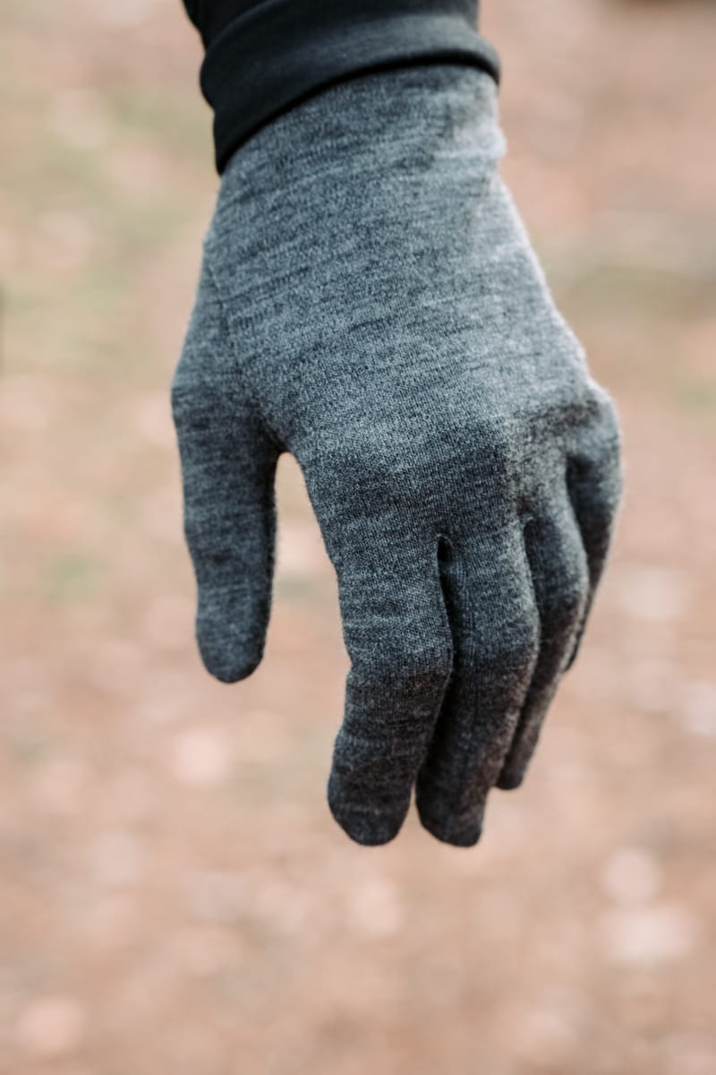 Rękawiczki sportowe z wełny merino, szare