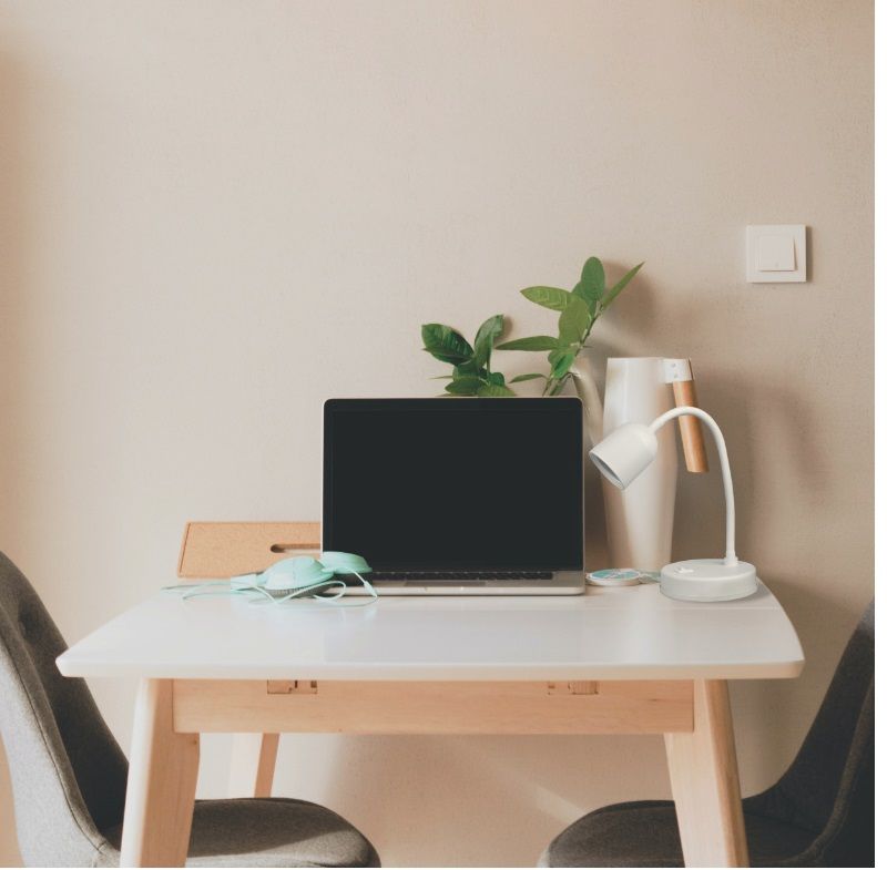 DPM lampa biurkowa 1x4 W biała R2T-4W-W