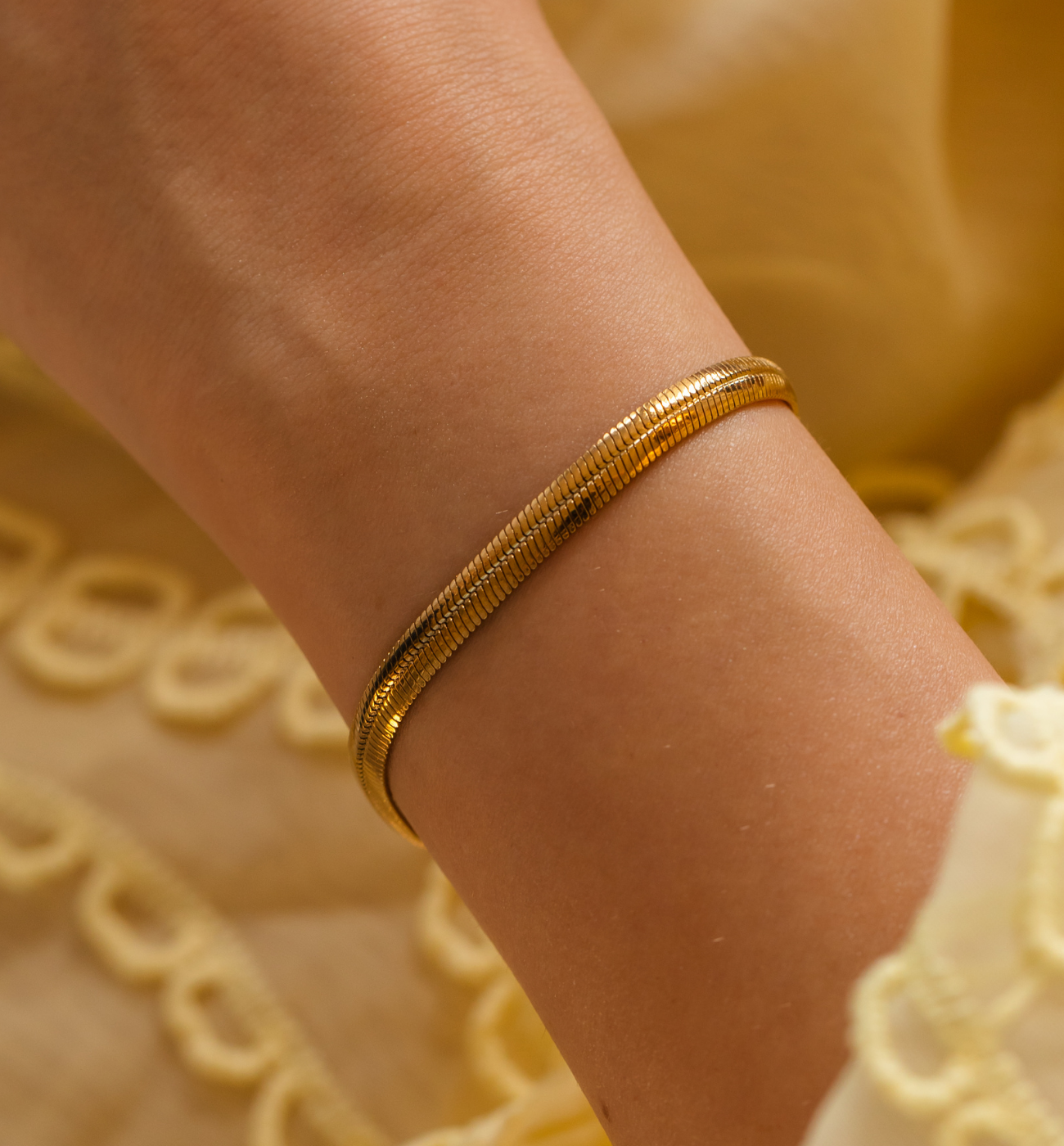 Bransoletka żmijka złota BSY0373