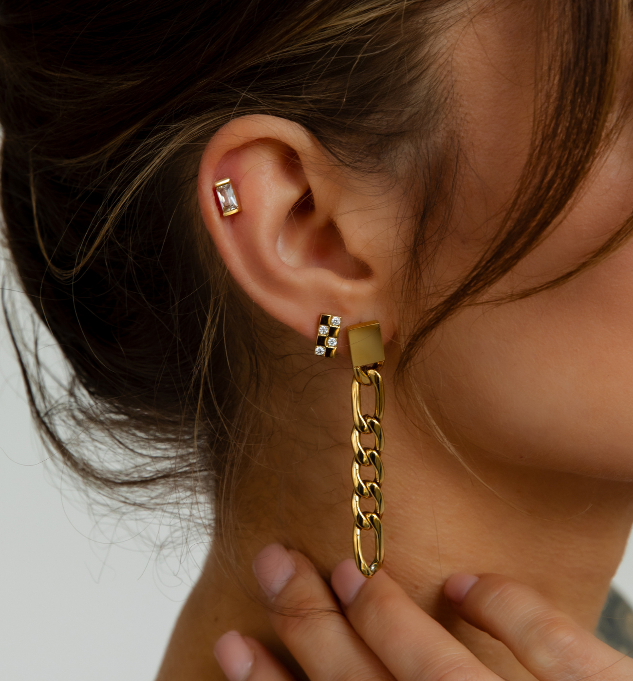 Kolczyki złote z łańcuchem Elie KSA0273