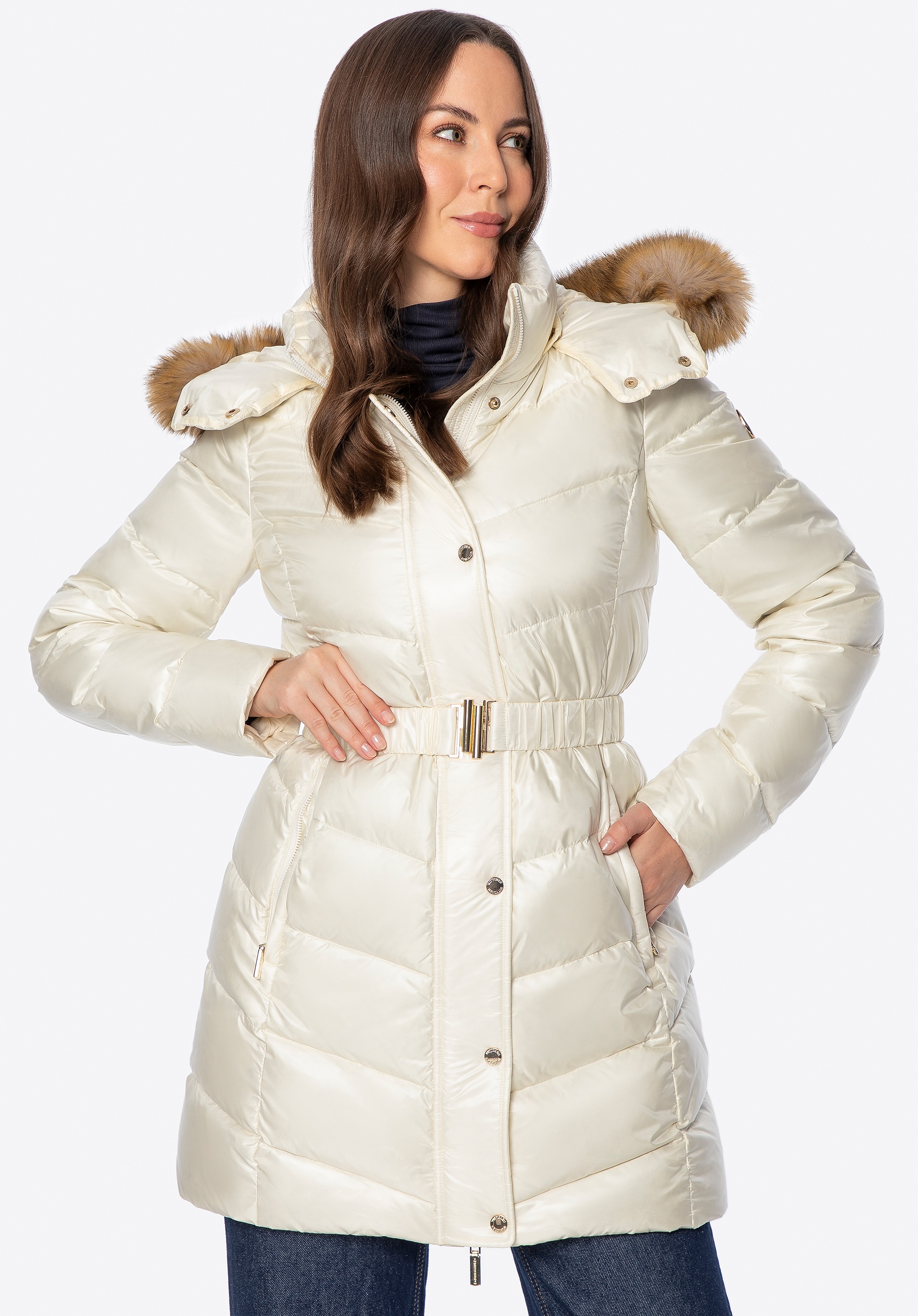 Pikowana damska kurtka z naturalnym puchem kremowa