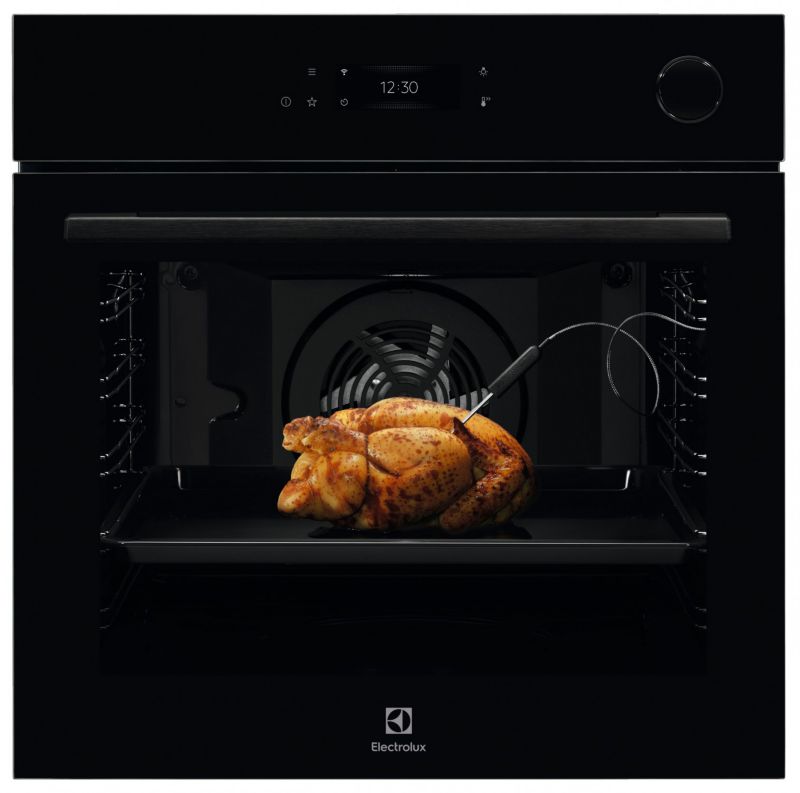 Piekarnik parowy Electrolux EOC8P39WZ 1szt.