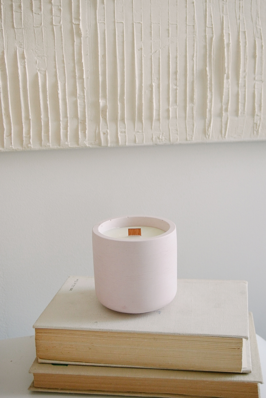 Lillow - Świeca sojowa w gipsowej formie - brudny róż - Uszyto w Polsce