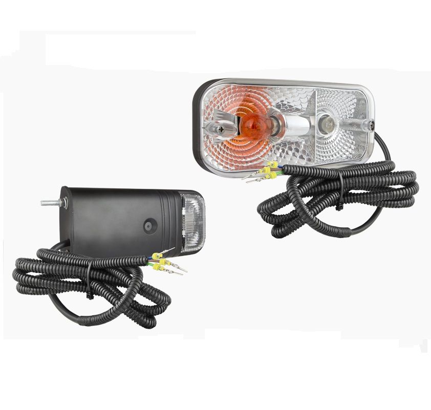 Lampa przednia prawa z kierunkowskazem i bocznym mocowaniem złącze AMP SuperSeal LA5.39813 Wesem