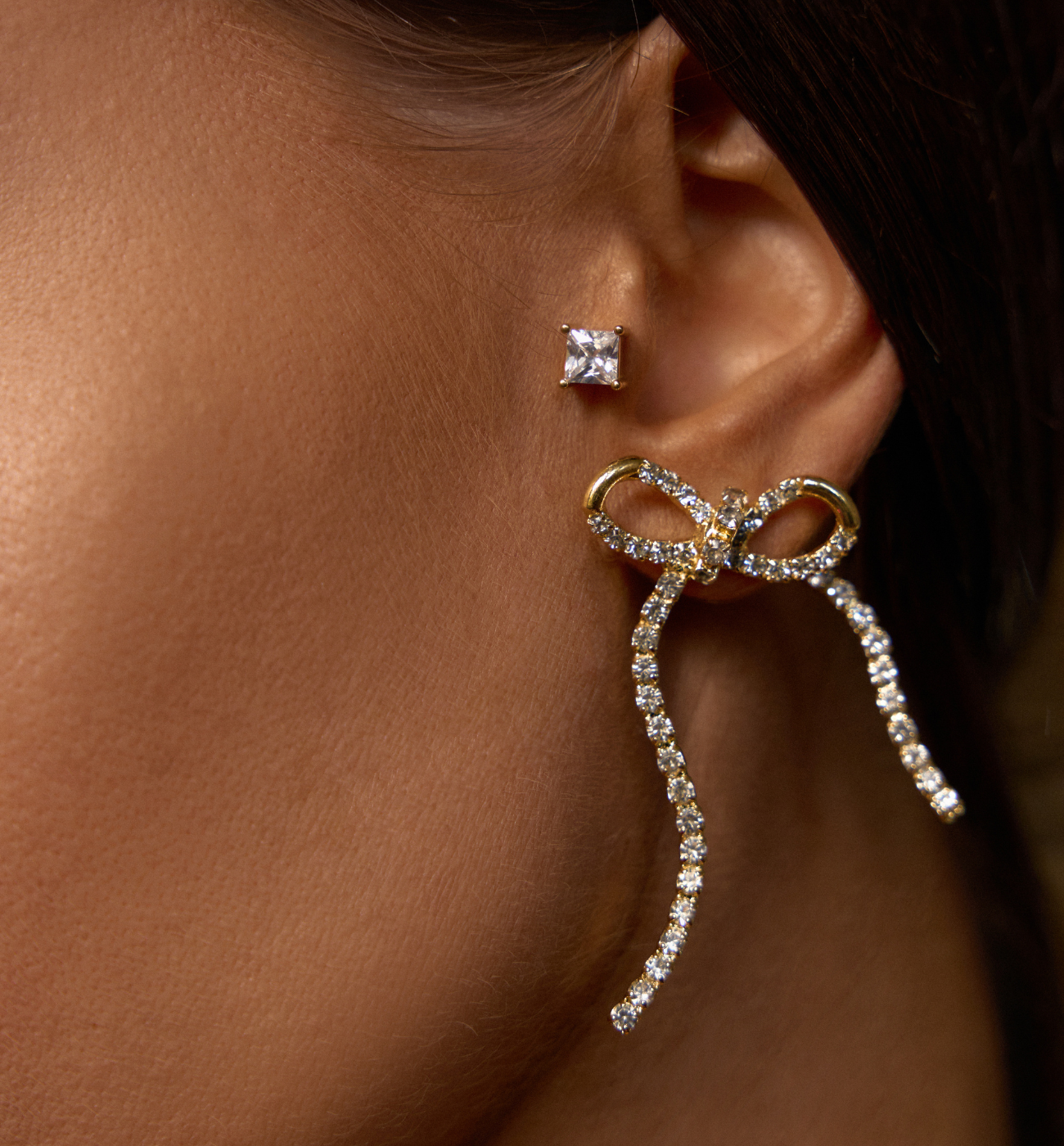 Kolczyki kokardki złote z kryształkami - By Dziubeka