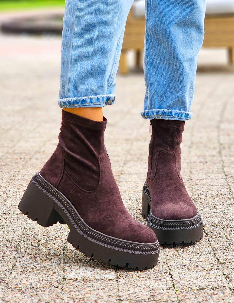 Czekoladowe Zamszowe Botki Na Platformie Elastyczna Cholewka