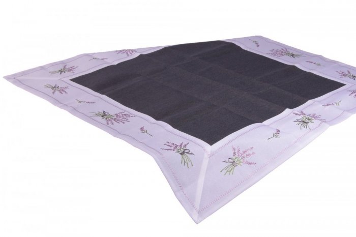 Ozdobny obrus haftowany rozmiar 85x85 Lawenda Kolor: biało-czarny