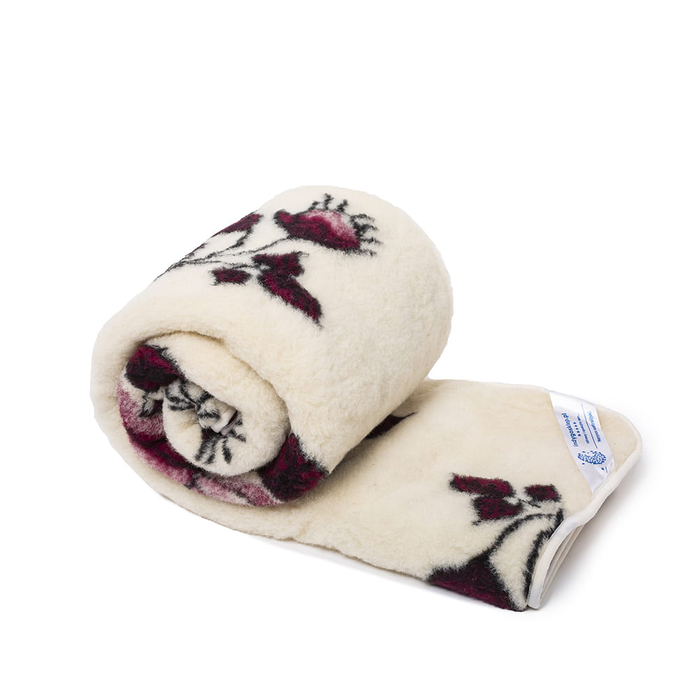 koc merynos australijski, wzór czerwona róża 200x220 (+-5cm)