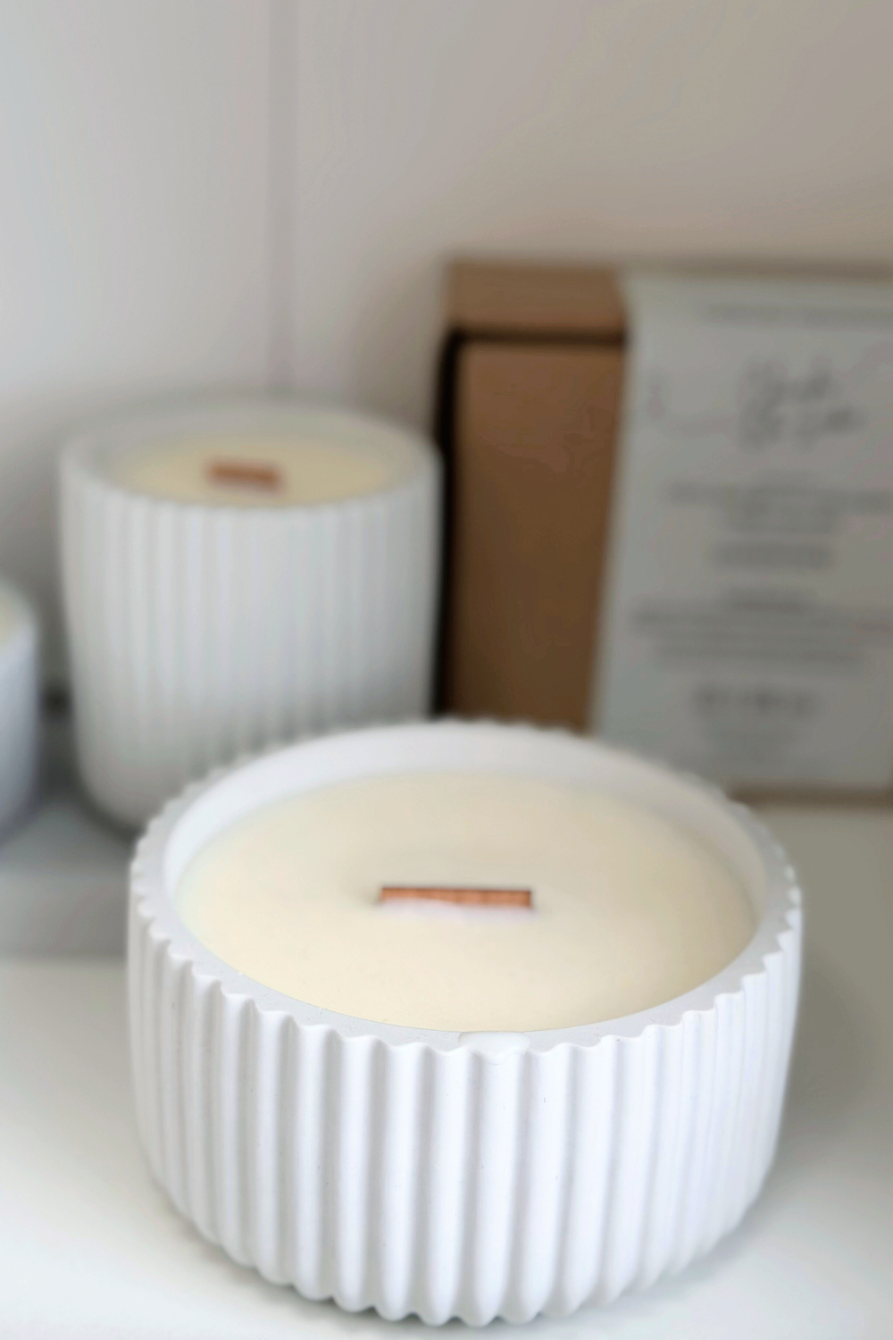 Lillow - Świeca sojowa ryflowana, szeroka - czysta bawełna- szara - Uszyto w Polsce