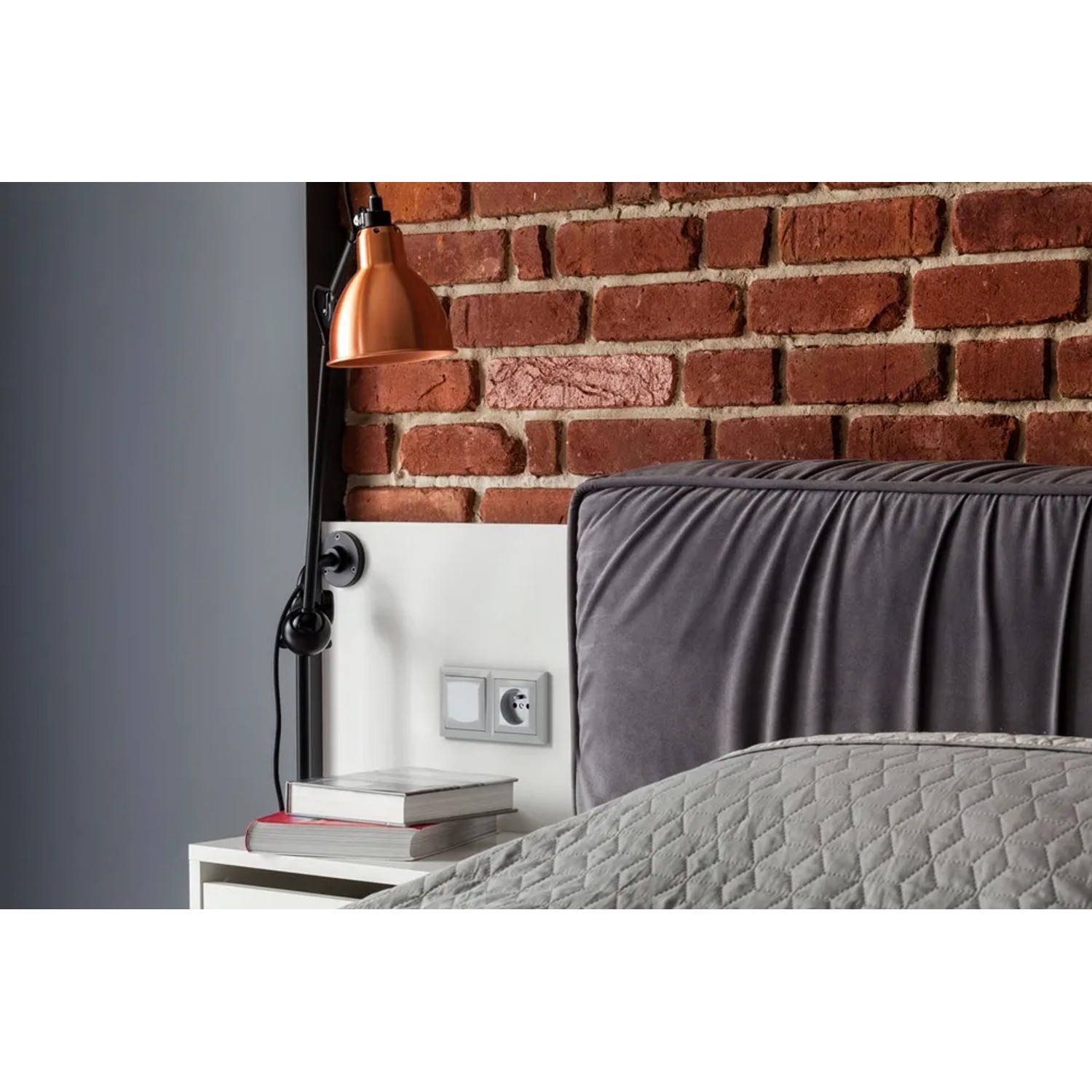 Gniazdo Perła pojedyncze +IP44 białe