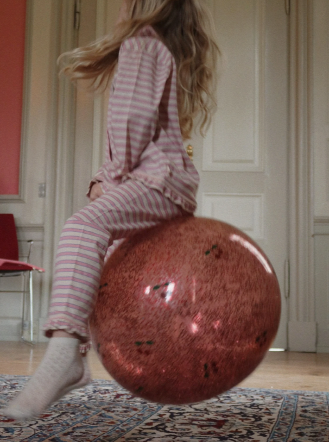 Piłka do skakania glitter jump ball CHERRY Konges Sløjd