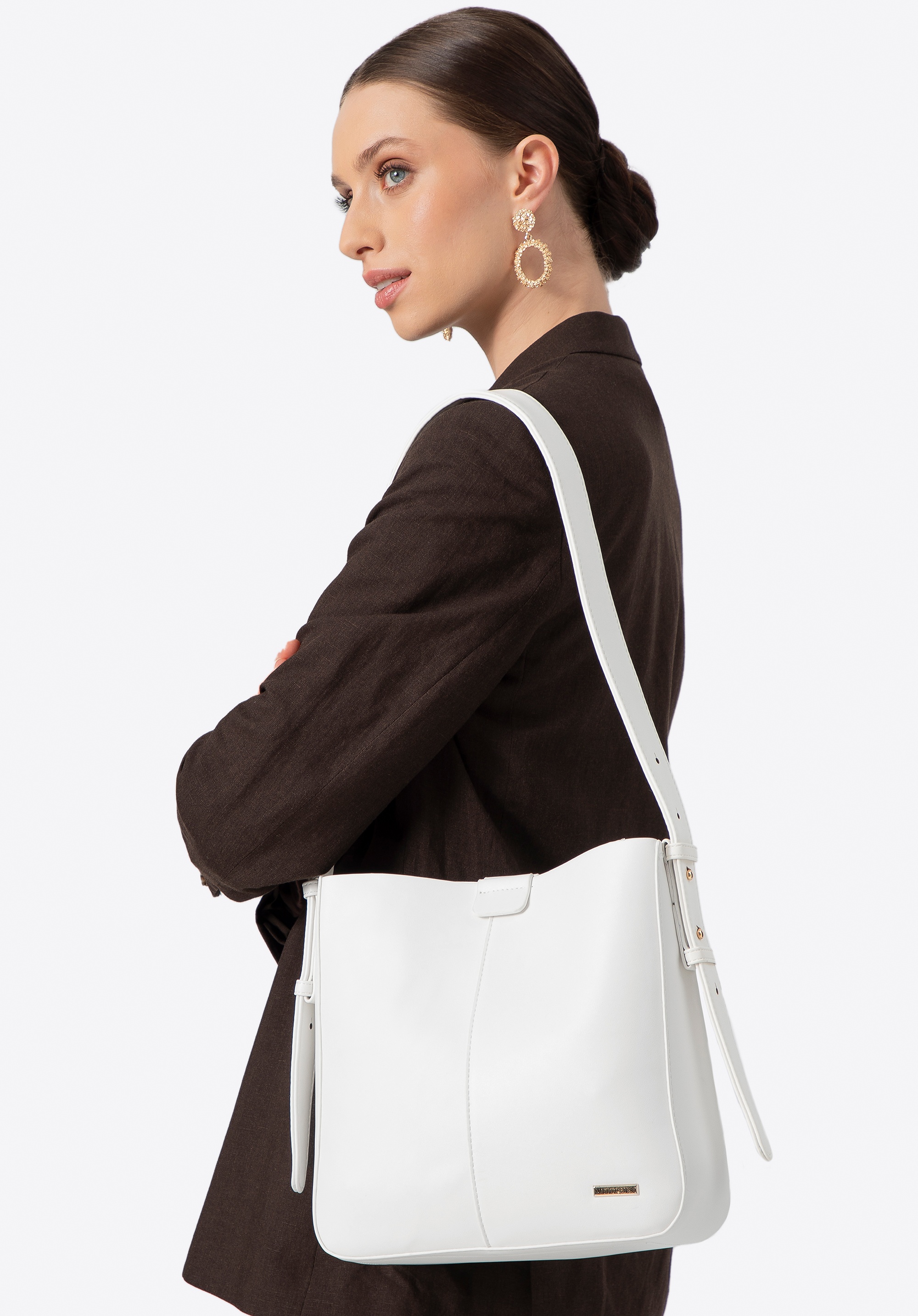 Damska torebka worek z imitacji skóry kremowa