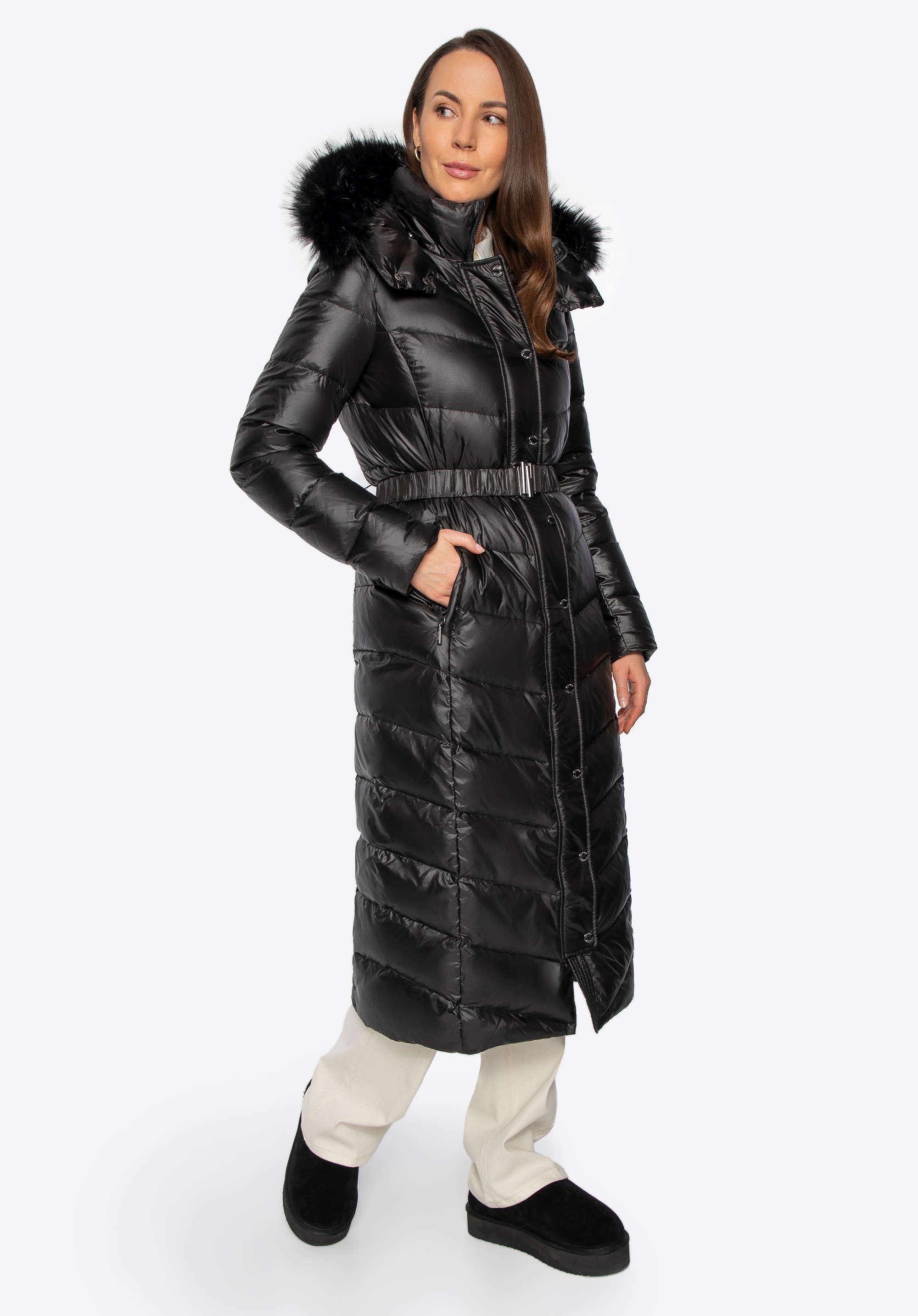 Dodatkowy rabat 25% - Pikowany damski płaszcz z naturalnym puchem czarny