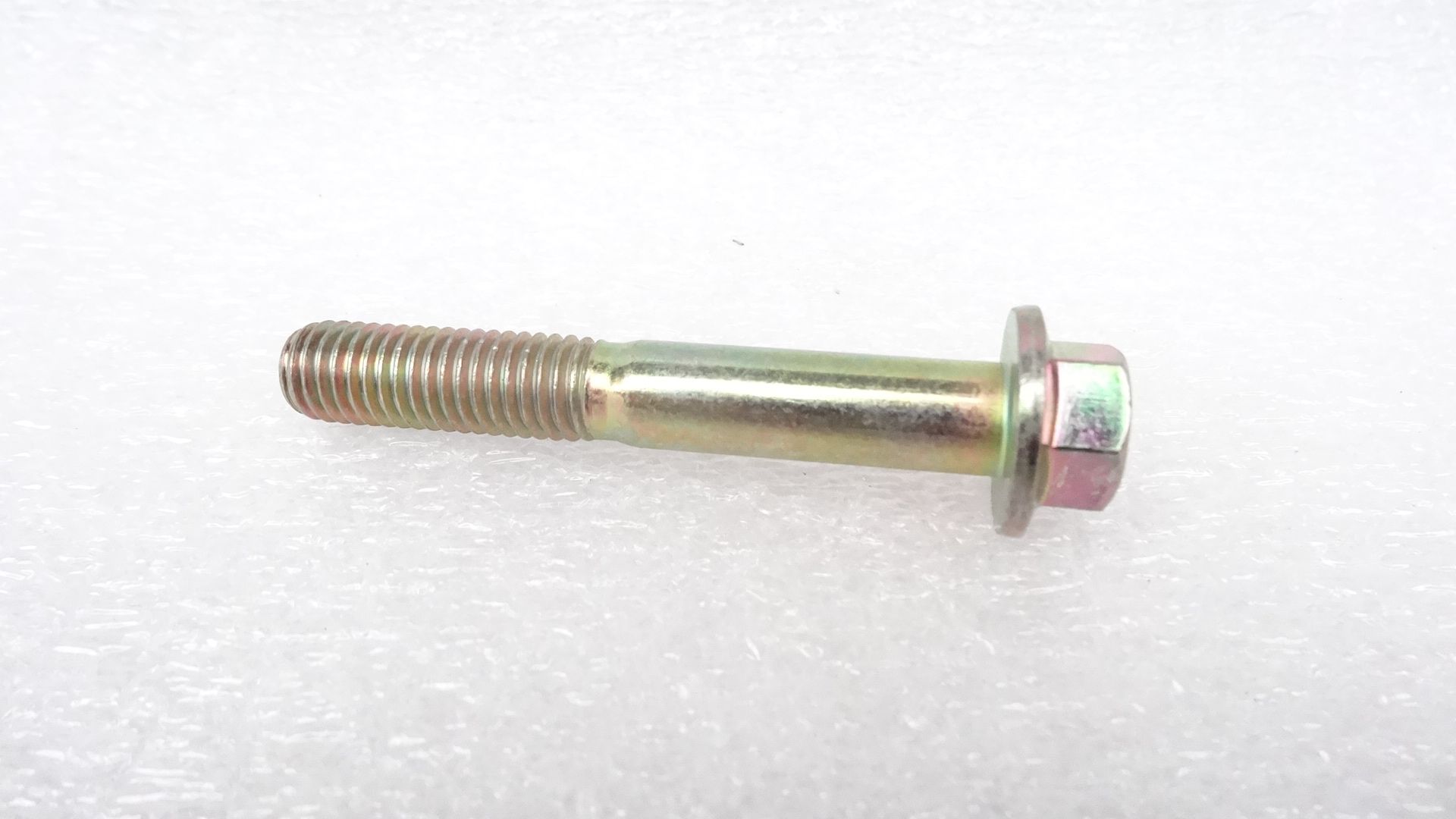 Śruba Massey Ferguson 3637096m1